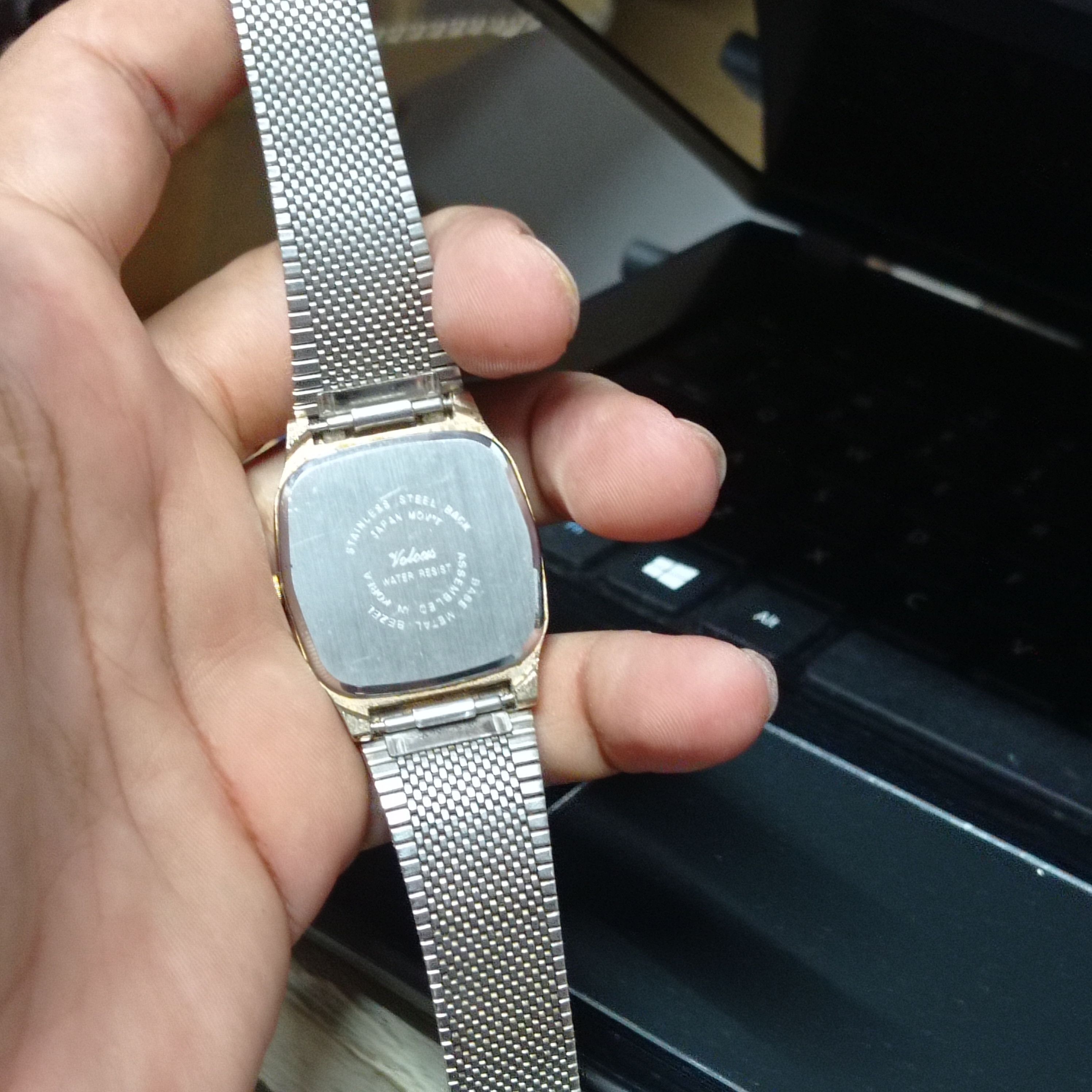 Vintage Vintage Retro Volcas Watch by Japan Made (fully steel) Size ONE SIZE - 8 Thumbnail