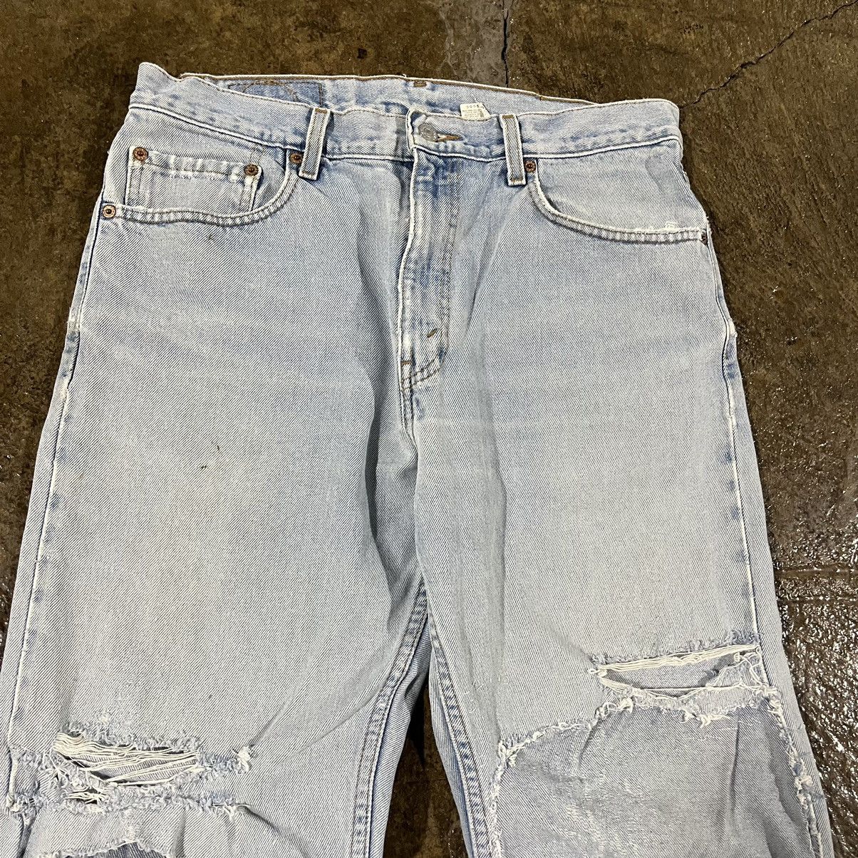 Levi's × Vintage Levi's 505 Vintage 90s Distressed Faded Essential Jeans Size US 34 / EU 50 - 7 Thumbnail