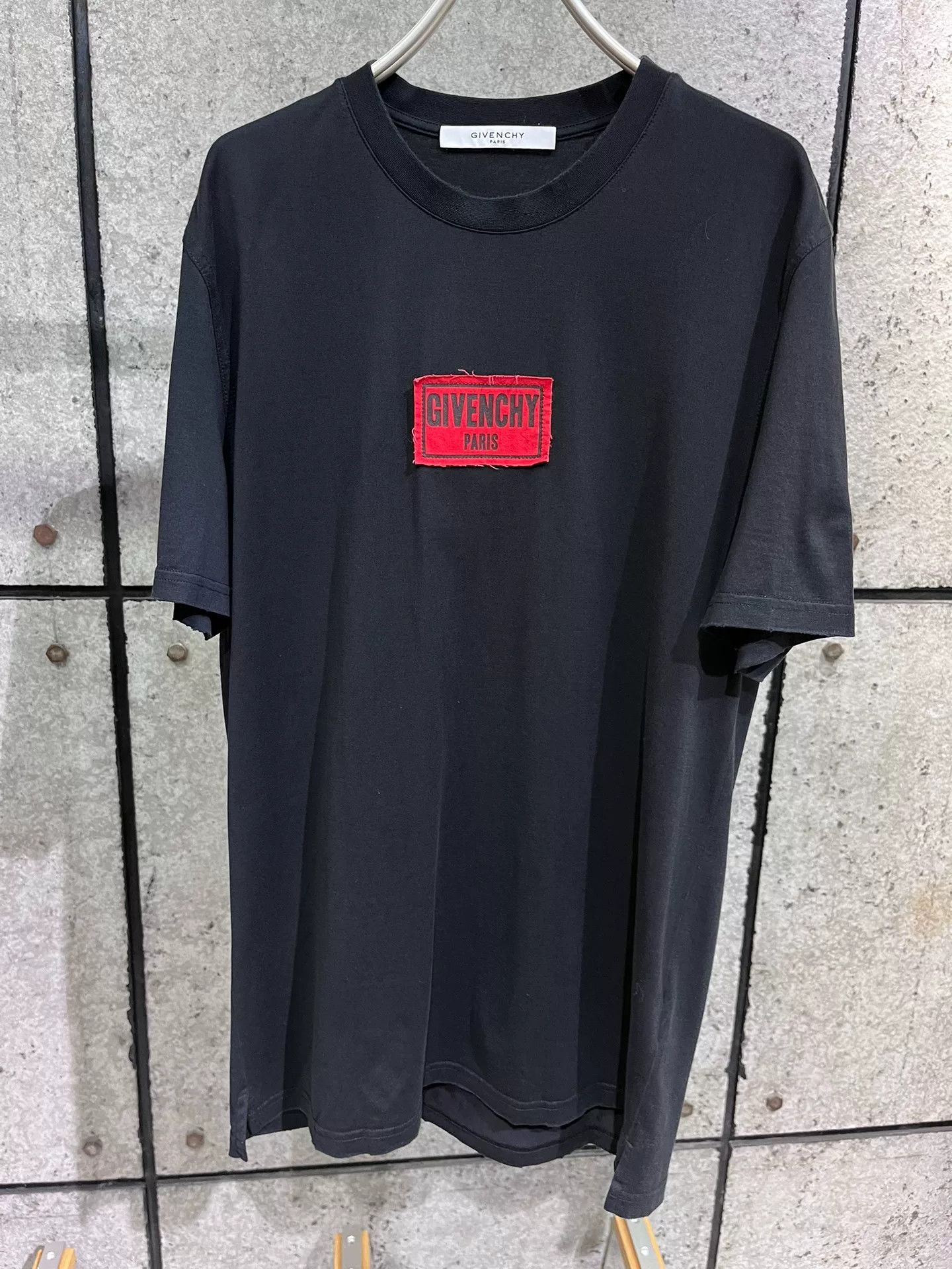 Givenchy Givenchy Logo Short-Sleeve Tee Size L Size US L / EU 52-54 / 3 - 1 Thumbnail
