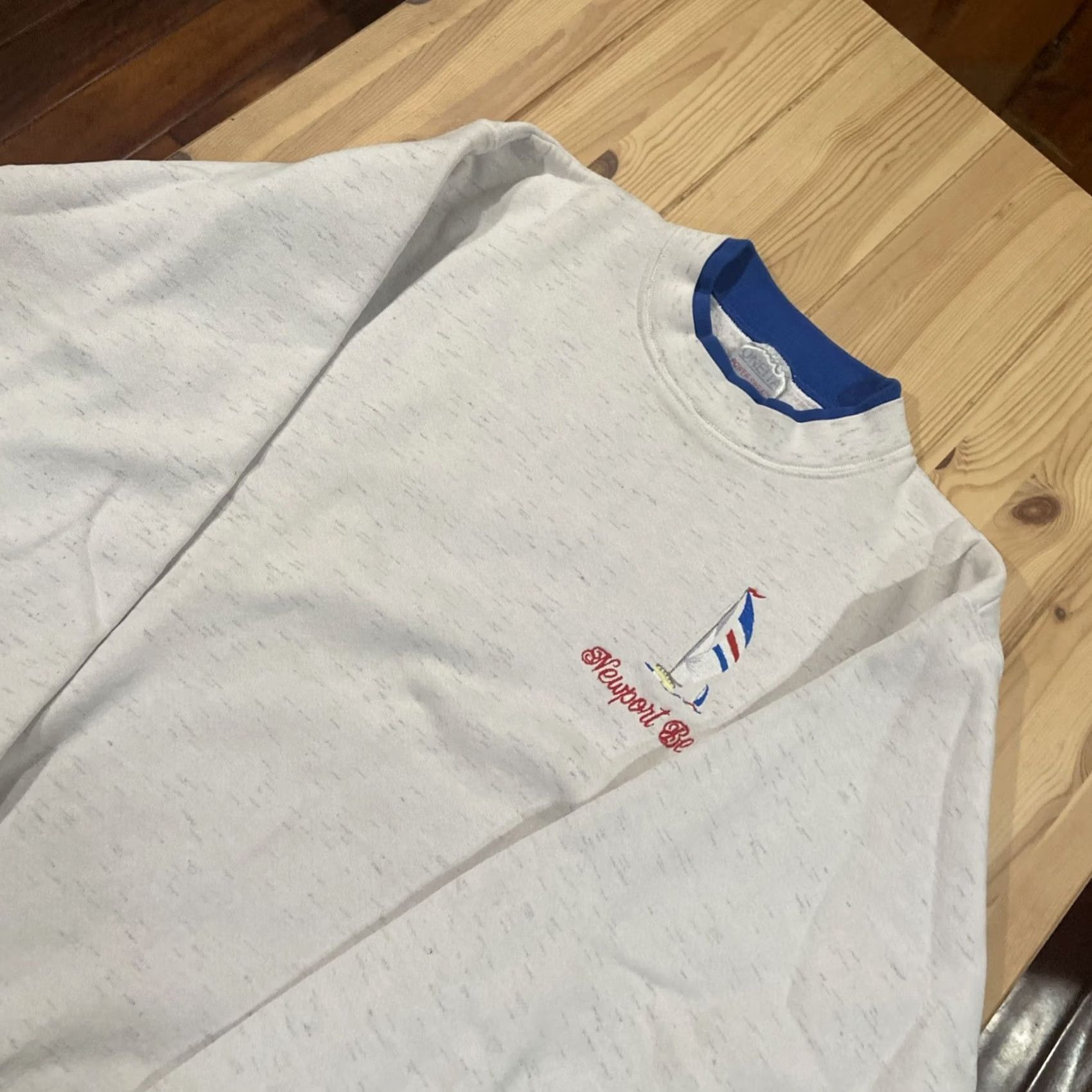Vintage VINTAGE Oneita Sweatshirt Sweatshirt White XL Relaxed Fit 80s Graphic Print Cat Dog Christmas Animals Crew Neck Pullover Women Size XL / US 12-14 / IT 48-50 - 2 Thumbnail