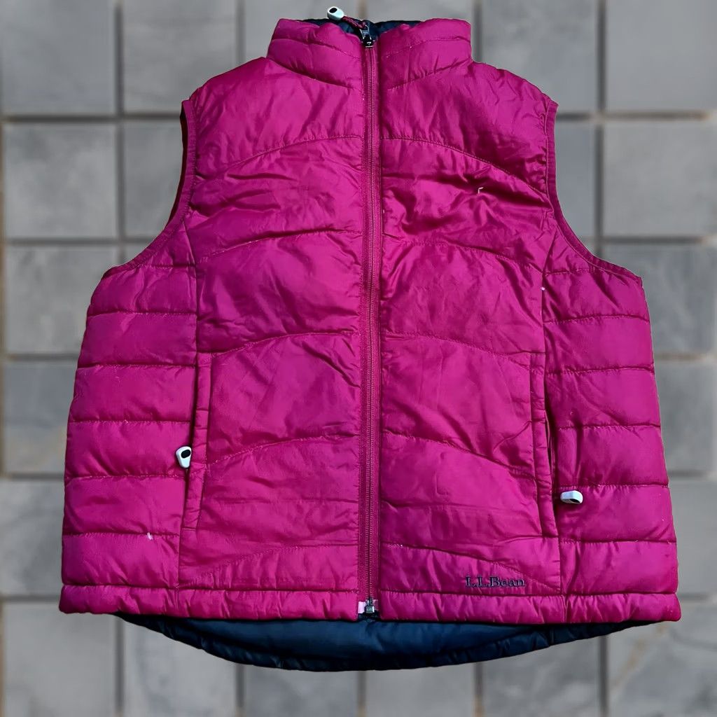 Vintage LL Bean Down Puffer Jacket Vest Womens M Reversible Pink Vest Womens M Pink LL Bean Puffer Jacket Vest Womens M Reversible Pink 90s N/A Size M / US 6-8 / IT 42-44 - 1 Thumbnail