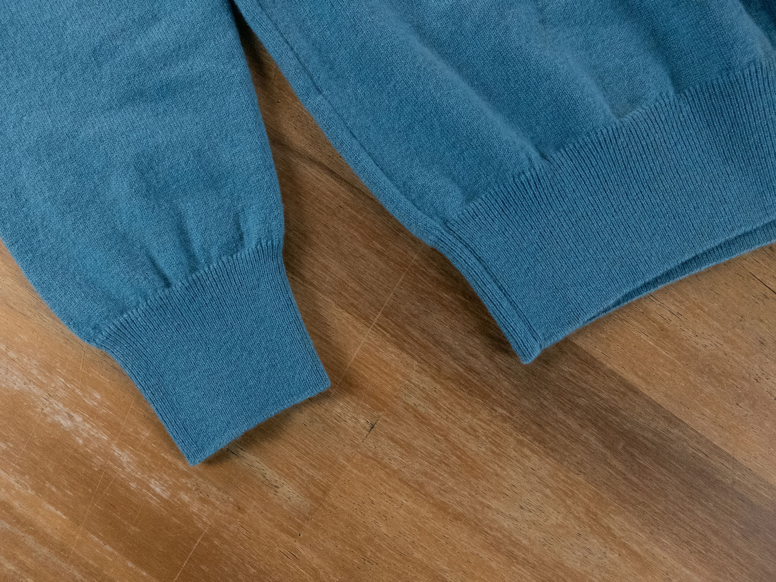 Other FALCONERI blue cashmere v-neck sweater Large Size US L / EU 52-54 / 3 - 3 Thumbnail