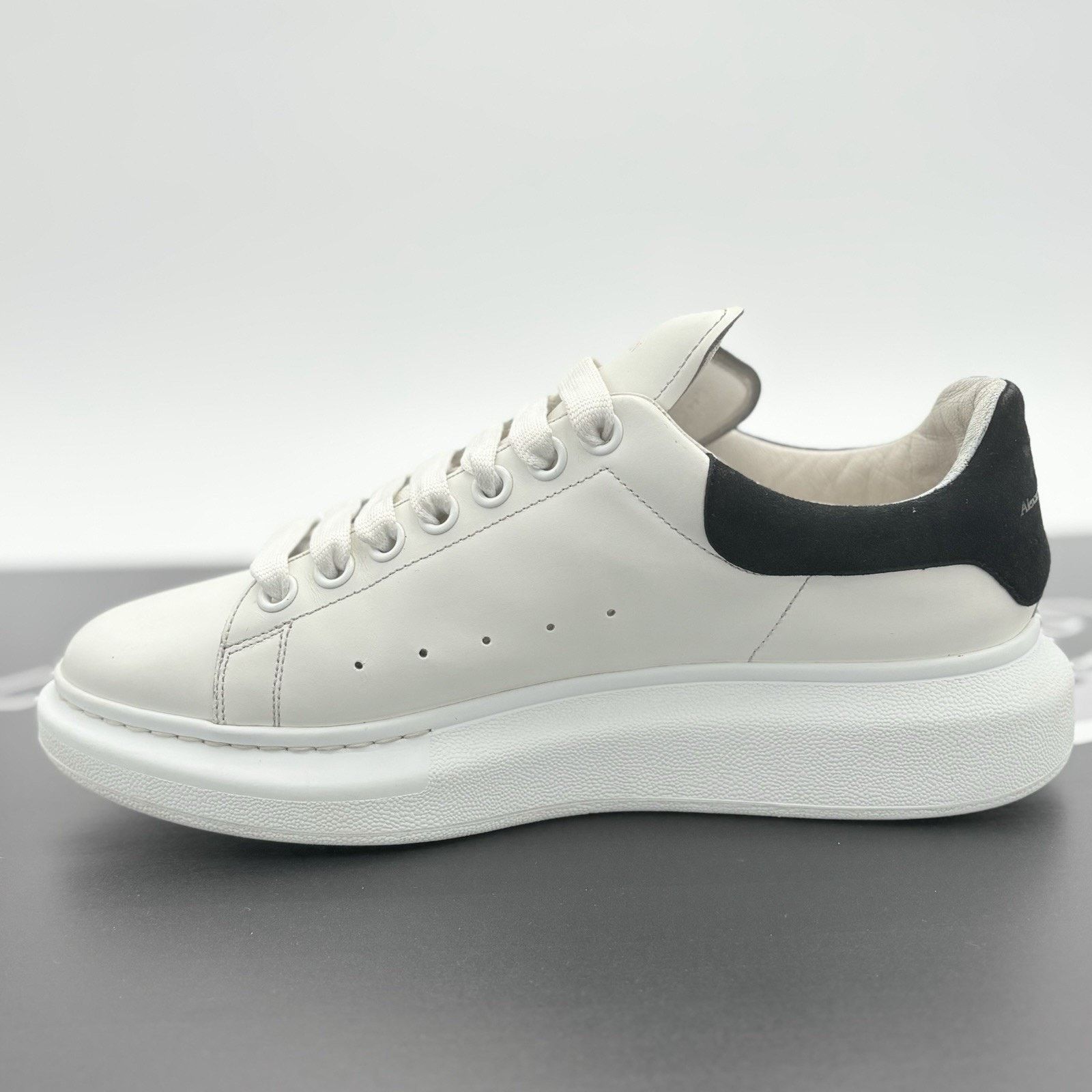 Alexander McQueen Alexander McQueen ' White Black ' | GREAT CONDITION! Size US 8 / EU 41 - 4 Thumbnail