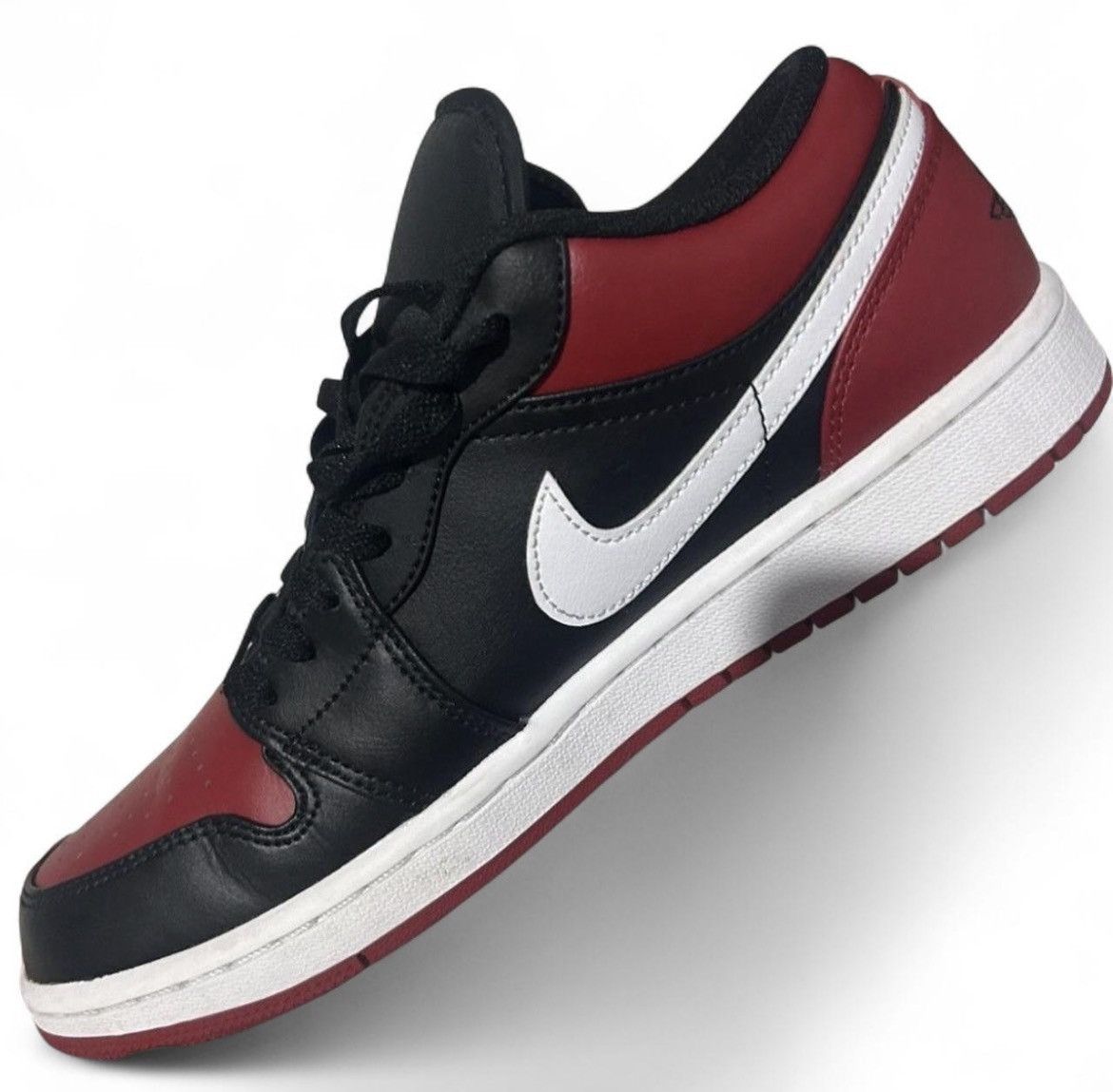 Nike Nike Air Jordan 1s Size US 8.5 / EU 41-42 - 5 Thumbnail