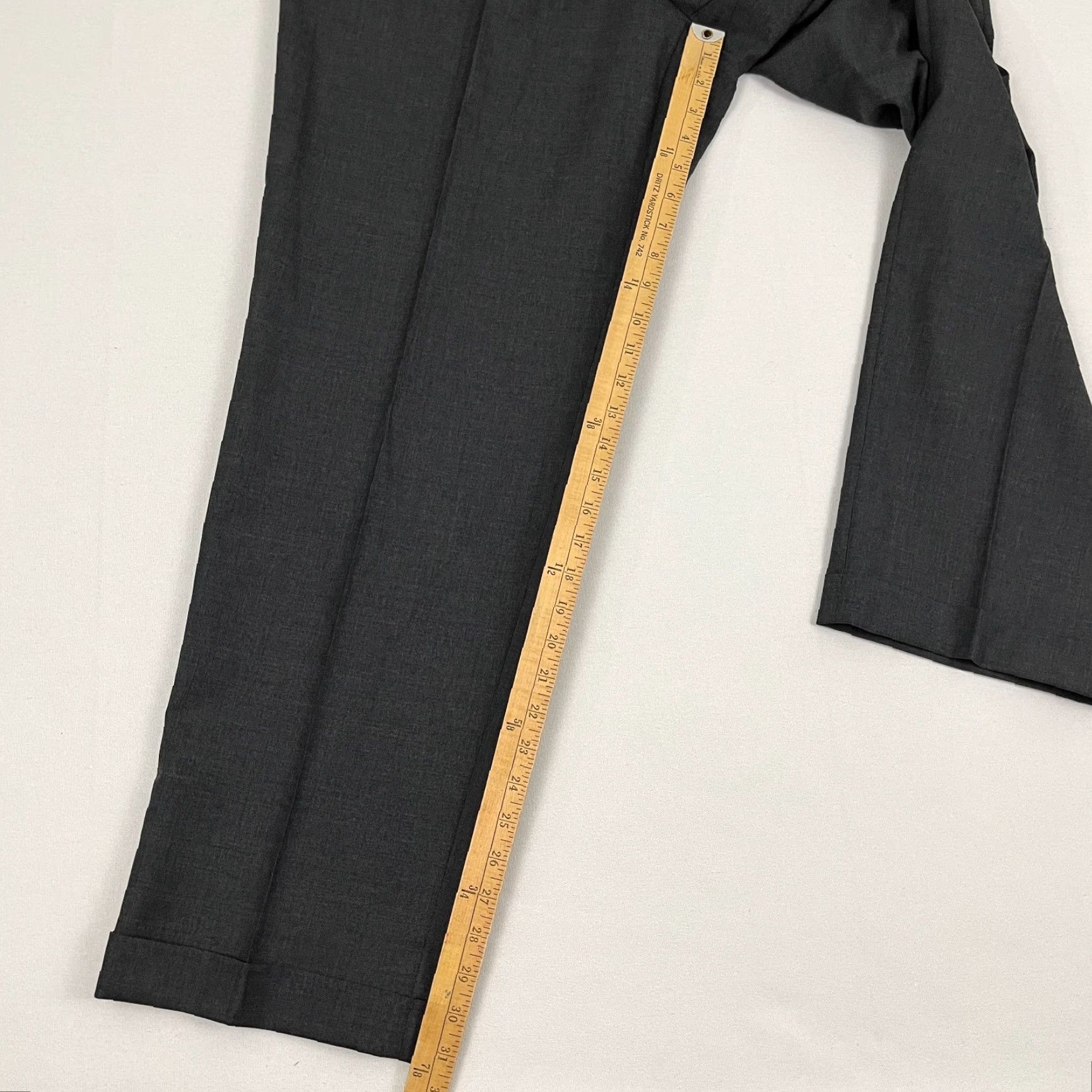 Ralph Lauren VTG LRL Ralph Lauren Wool Pants Mens 36x32 Total Comfort Gray Trousers Slacks Dress Pants Regular 36 Grey Wool 5-Pocket Size US 36 / EU 52 - 4 Thumbnail