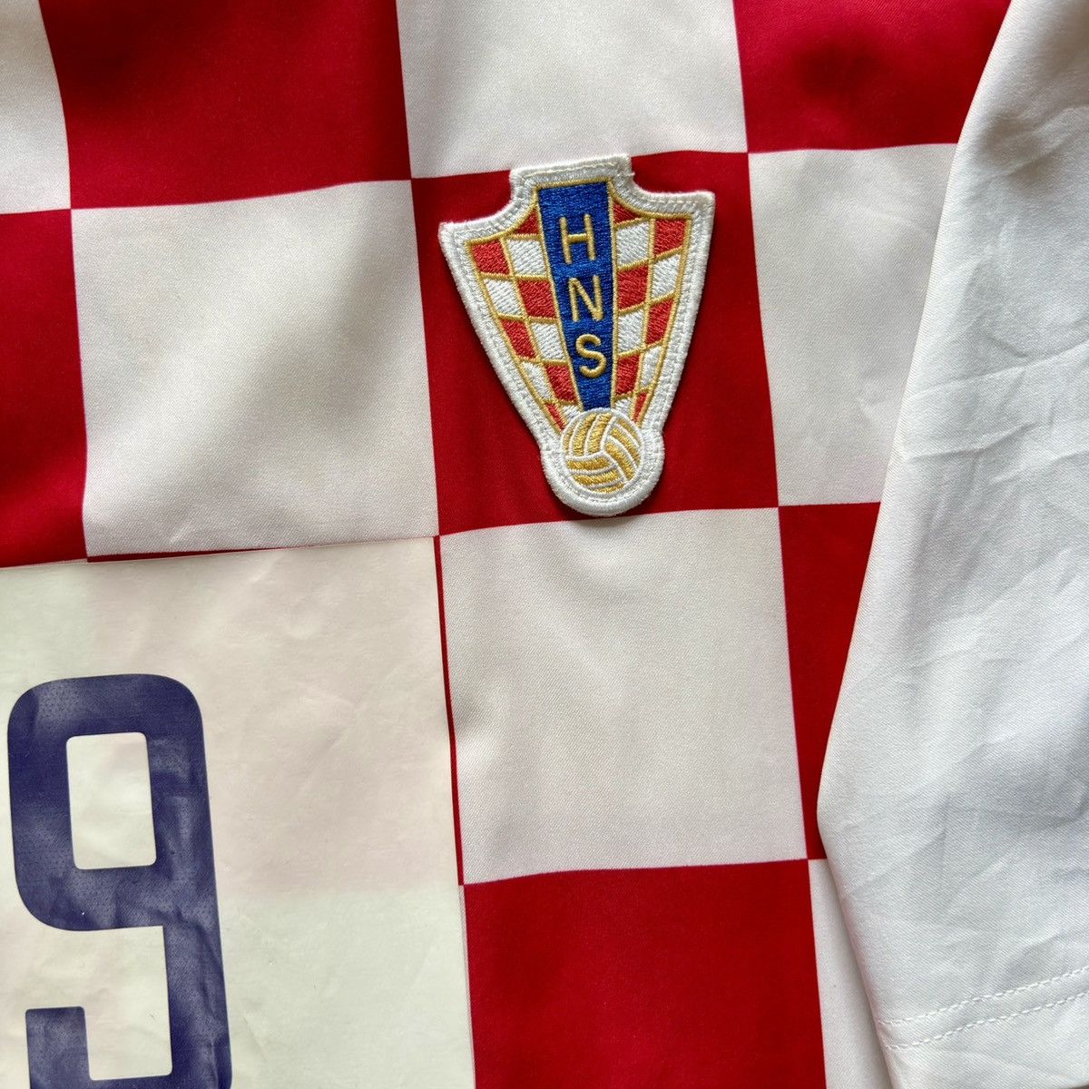 Nike Nike Croatia Home 2002 Davor Suker #9 Soccer Jersey Size US XL / EU 56 / 4 - 7 Thumbnail