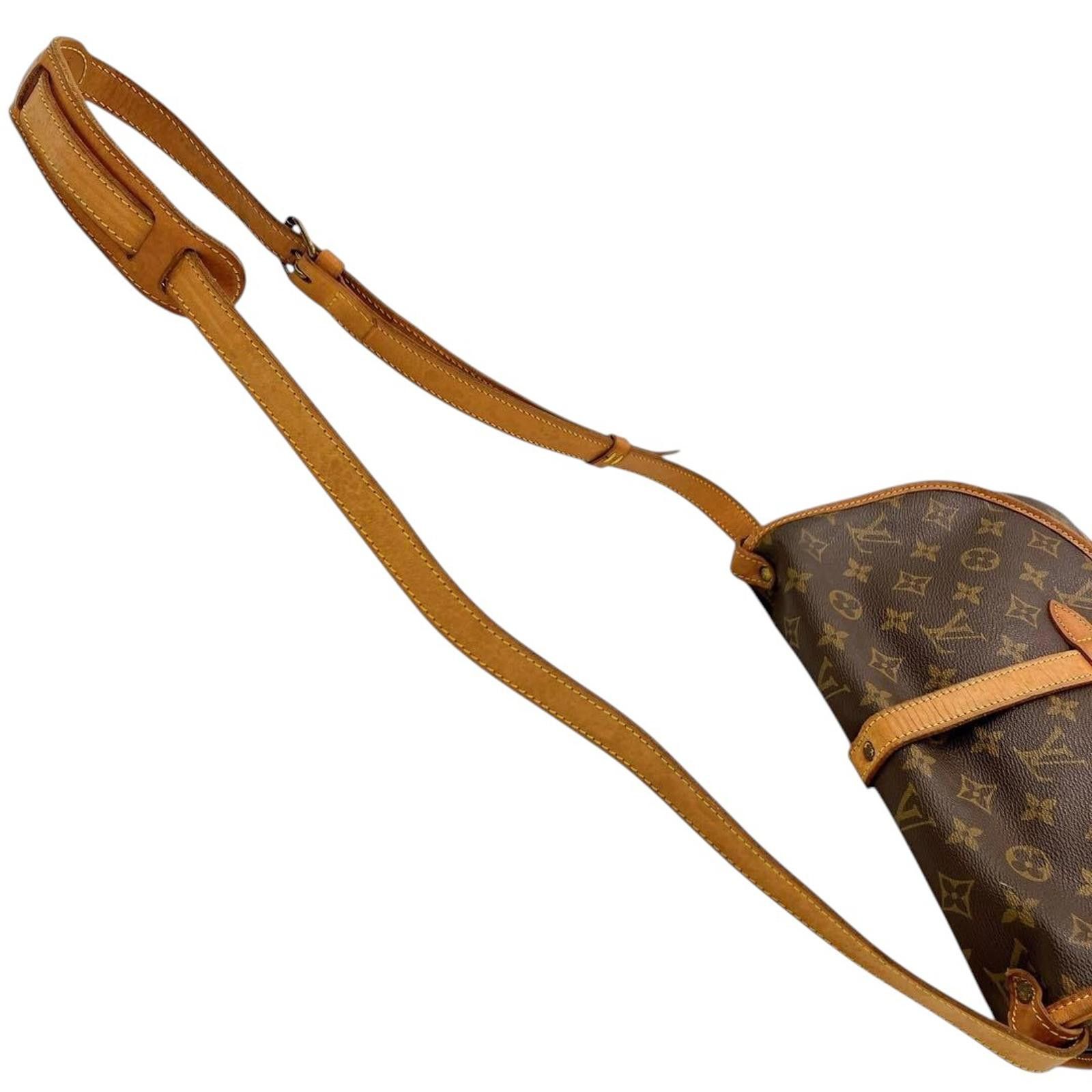 Louis Vuitton Louis Vuitton - Monogram Canvas Shoulder Bag Size ONE SIZE - 6 Thumbnail