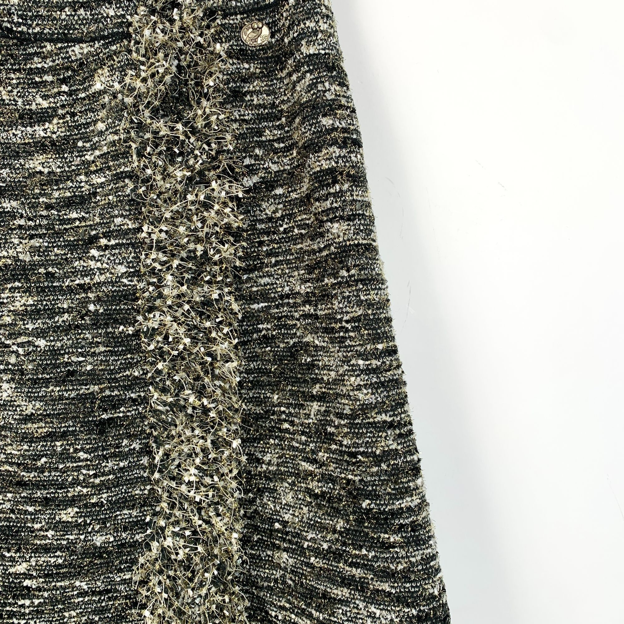 Chanel Chanel Womens Tweed Fringe Gold & Black A-Line Skirt Size 40 Size 40" / US 18 - 6 Thumbnail
