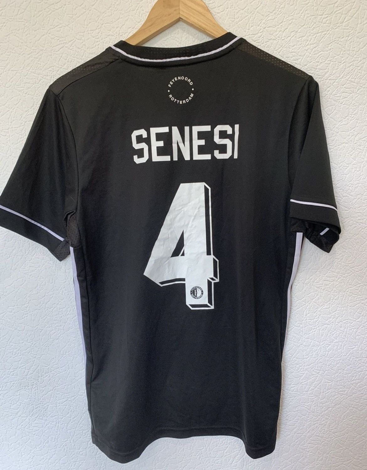 Adidas SENESI FEYENOORD ADIDAS 2020/2021 AWAY KIT SOCCER JERSEY Size US S / EU 44-46 / 1 - 2 Thumbnail