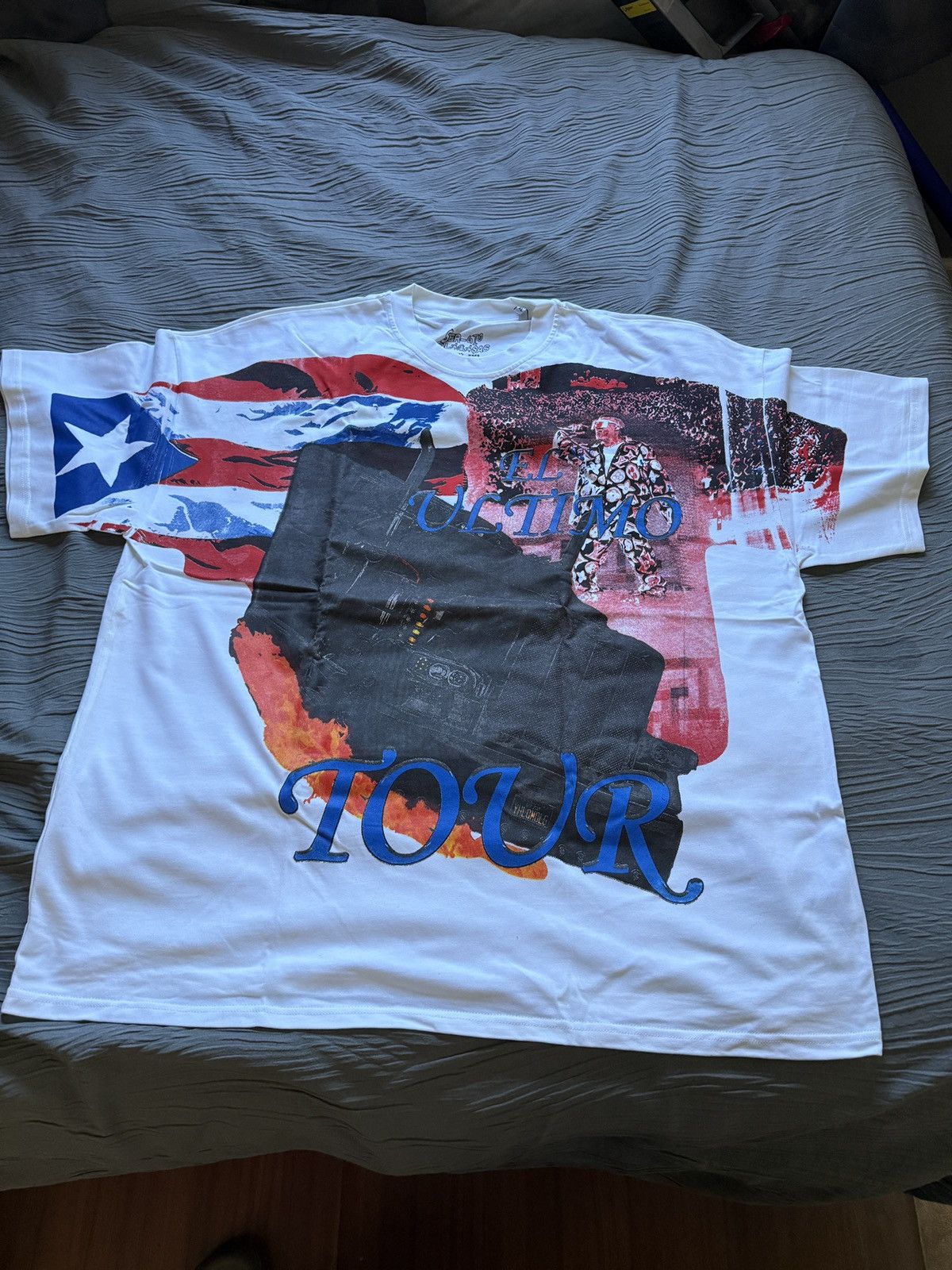 Sergio Calabasas Bad Bunny el ultimo Tour t shirt XL by sergio calabasas Size US XL / EU 56 / 4 - 2 Thumbnail