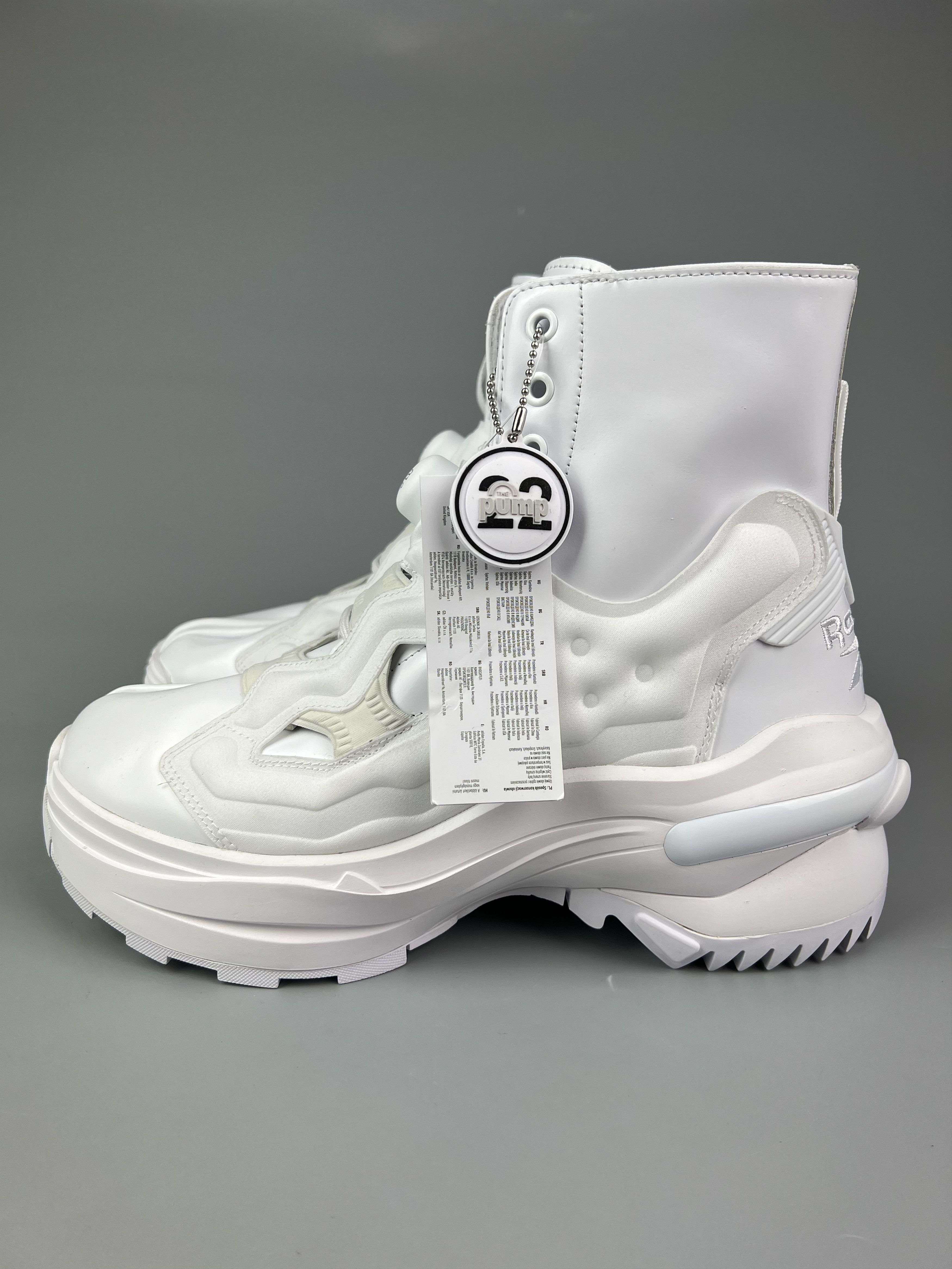 Maison Margiela × Reebok US8.5 Maison Margiela x Reebok Tabi Instapump Fury Sneakers Size US 8.5 / EU 41-42 - 2 Thumbnail