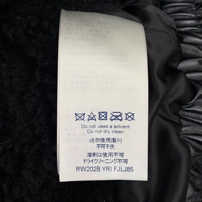 Louis Vuitton Louis Vuitton Black Fur Collar Cow Leather Waist Jacket Size XS / US 0-2 / IT 36-38 - 6 Thumbnail