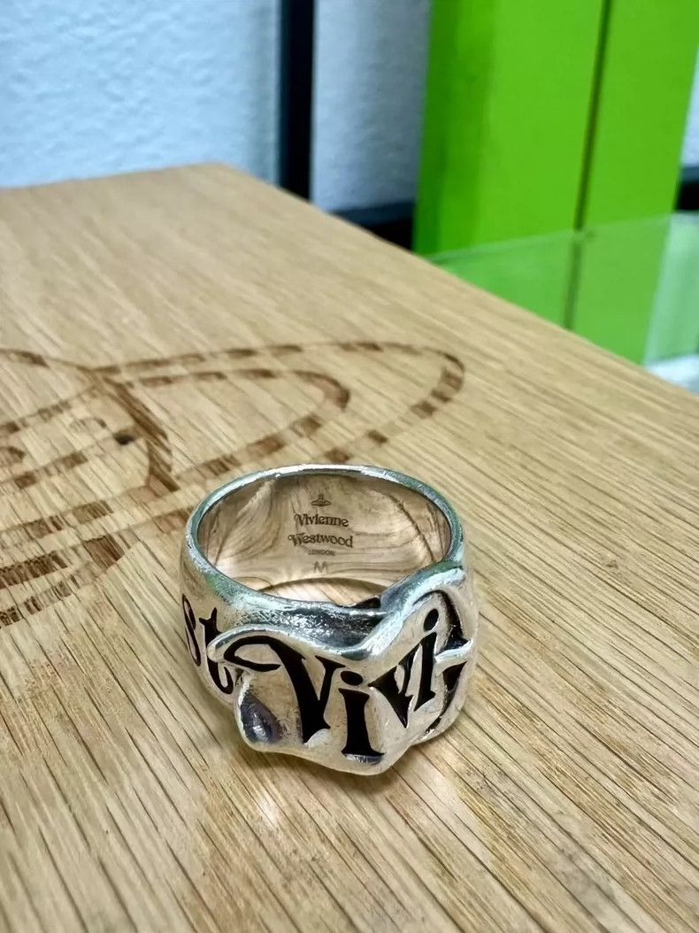 Vivienne Westwood Silver Saturn Ring - dmc