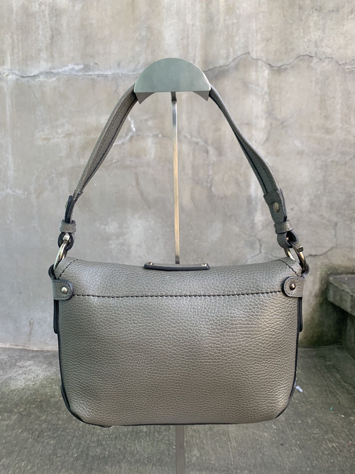 Salvatore Ferragamo Pebbled Leather Shoulder Bag Size ONE SIZE - 4 Thumbnail