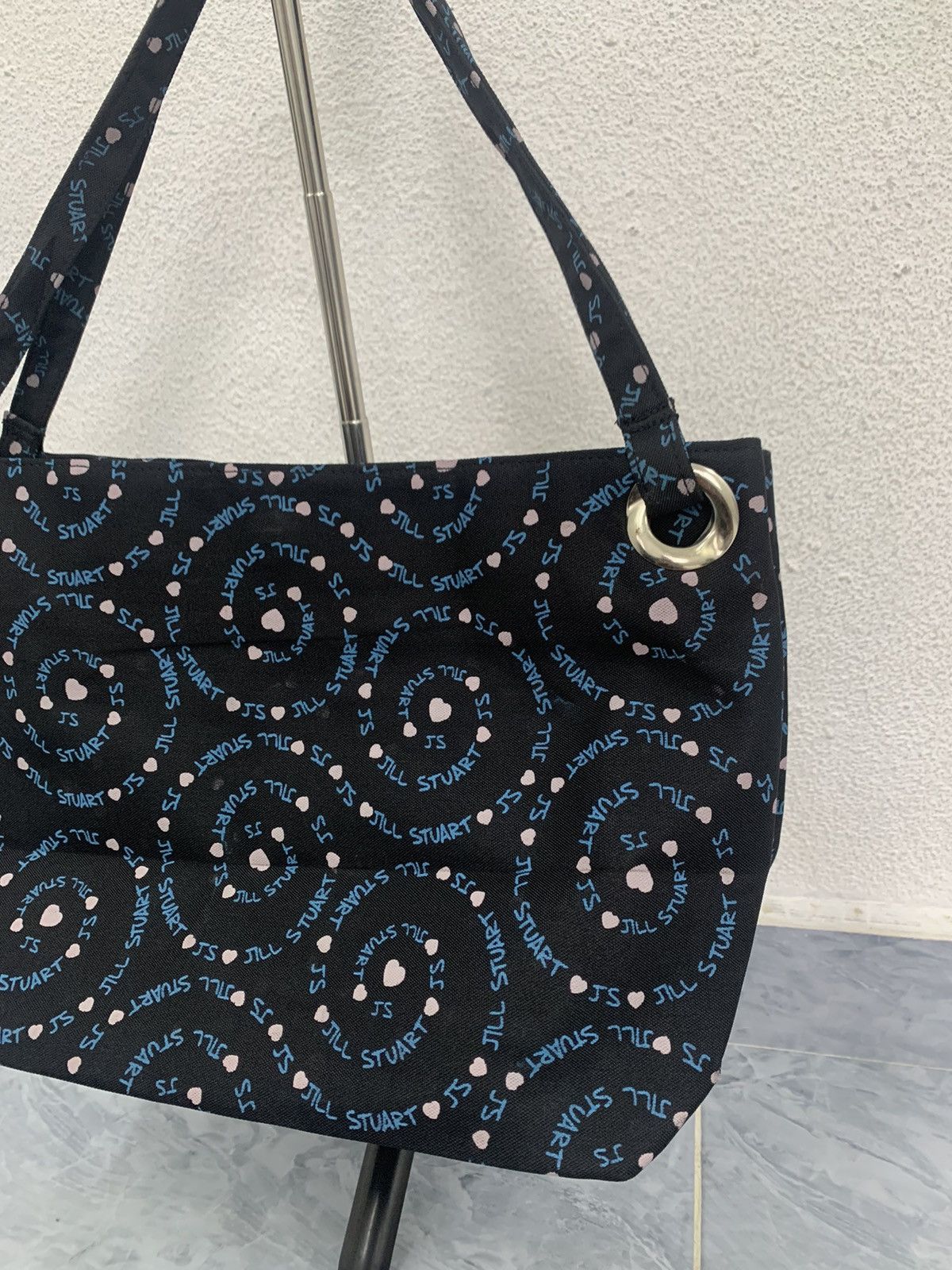 Jil Stuart Cozy Printed Jill Stuart Tote Bag Size ONE SIZE - 6 Thumbnail