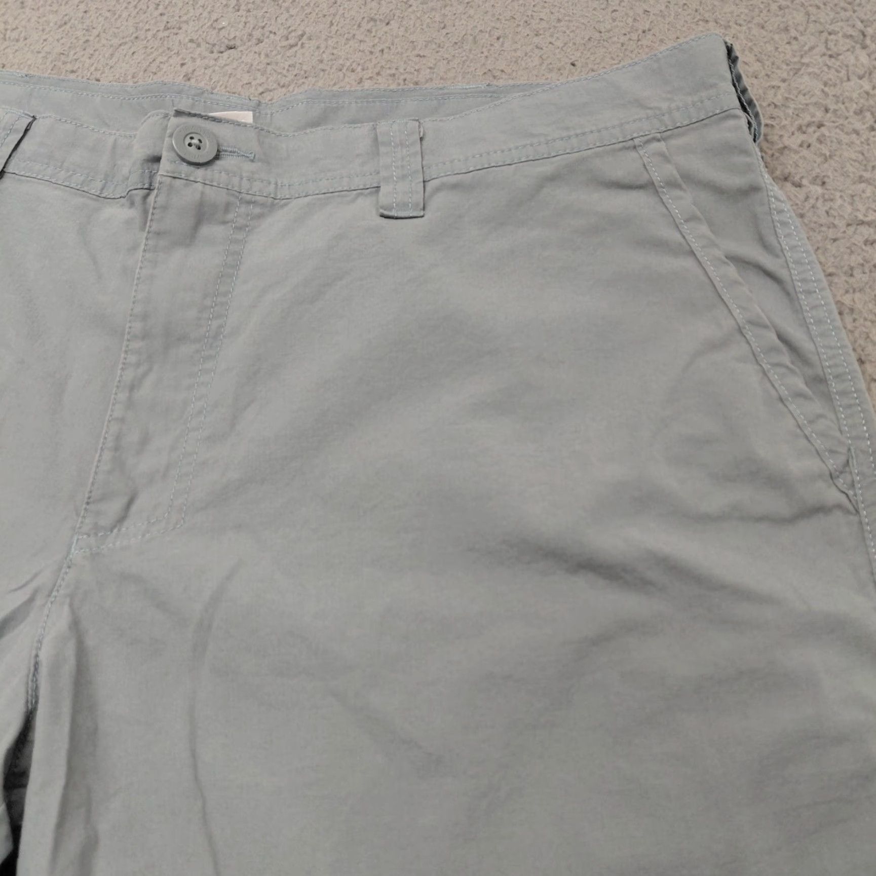 Vintage Columbia Chino Shorts Men's 38W Gray 10" Inseam Pockets Outdoor Hiking Casual Regular Fit XS? Size US 38 / EU 54 - 5 Thumbnail