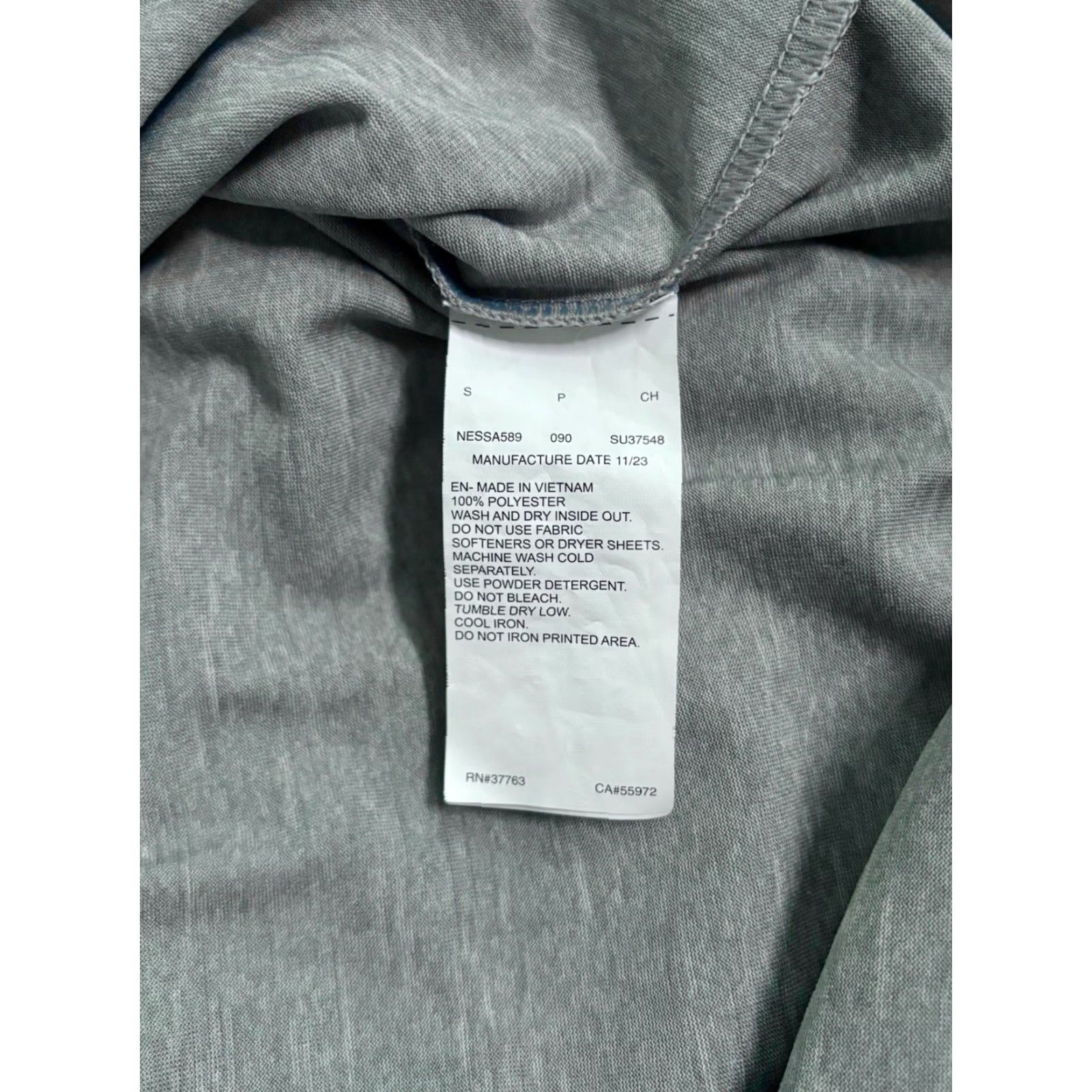 Nike set of 2 nike uv protection shirts mens size S short sleeve crew neck Dri-FIT upf sun shirts gray navy Heathered 100% polyester two-pack Size US S / EU 44-46 / 1 - 7 Thumbnail