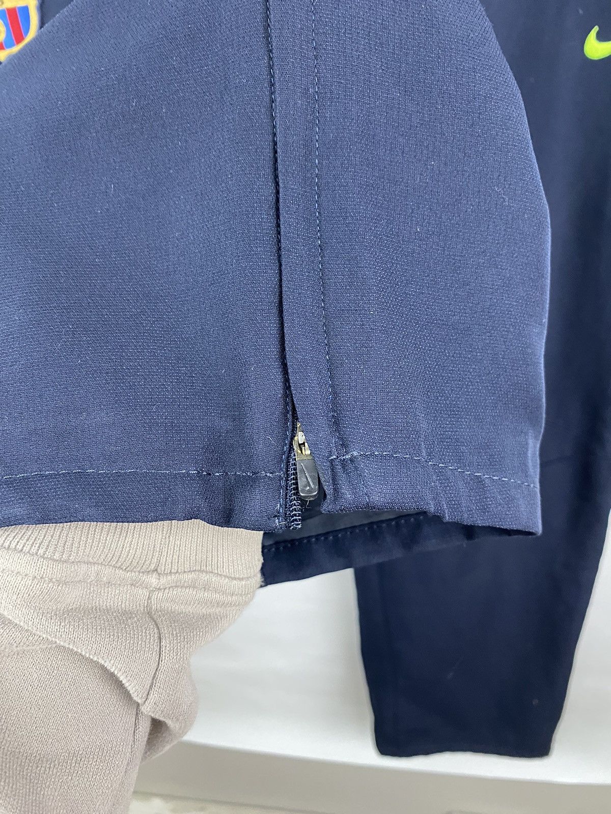 Nike 🇪🇸 Vintage 90s F. C. Barcelona Nike Soccer Pants Rare Y2K Size US 36 / EU 52 - 6 Thumbnail