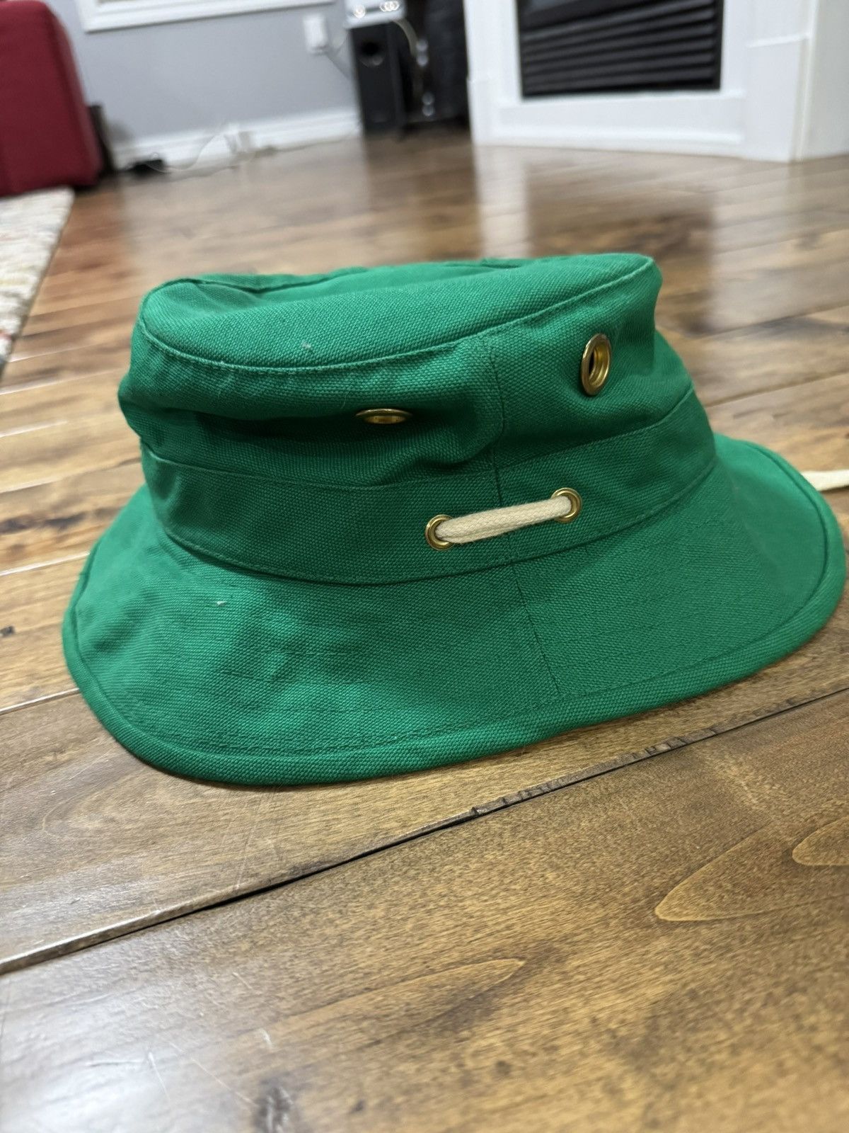 Tilley TILLEY T1 ICONIC BUCKET HAT IN BRIGHT GREEN Size ONE SIZE - 2 Thumbnail