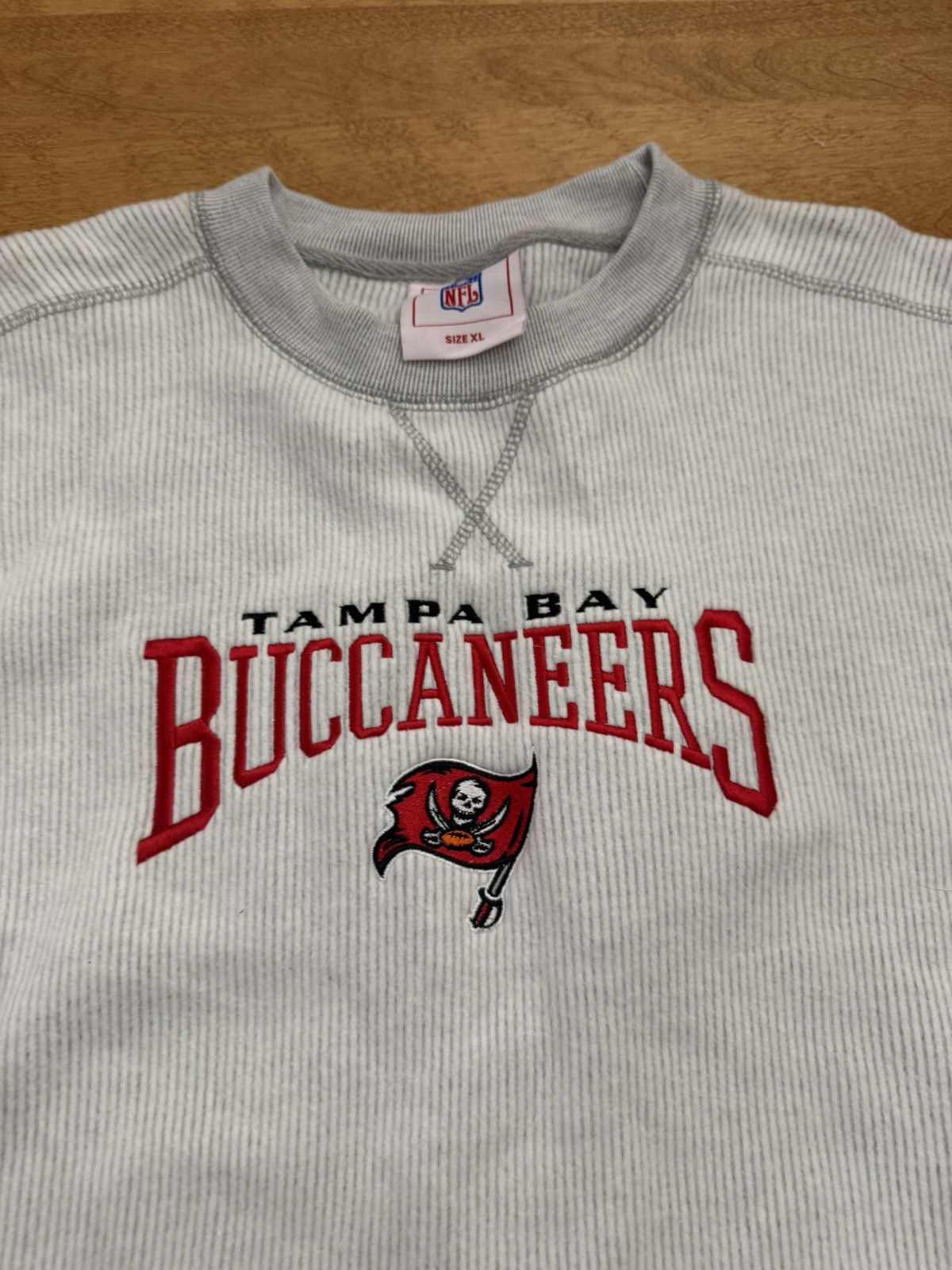 NFL Vintage 90s tampa bay Buccaneers thermal sweater size XL Size US XL / EU 56 / 4 - 2 Thumbnail