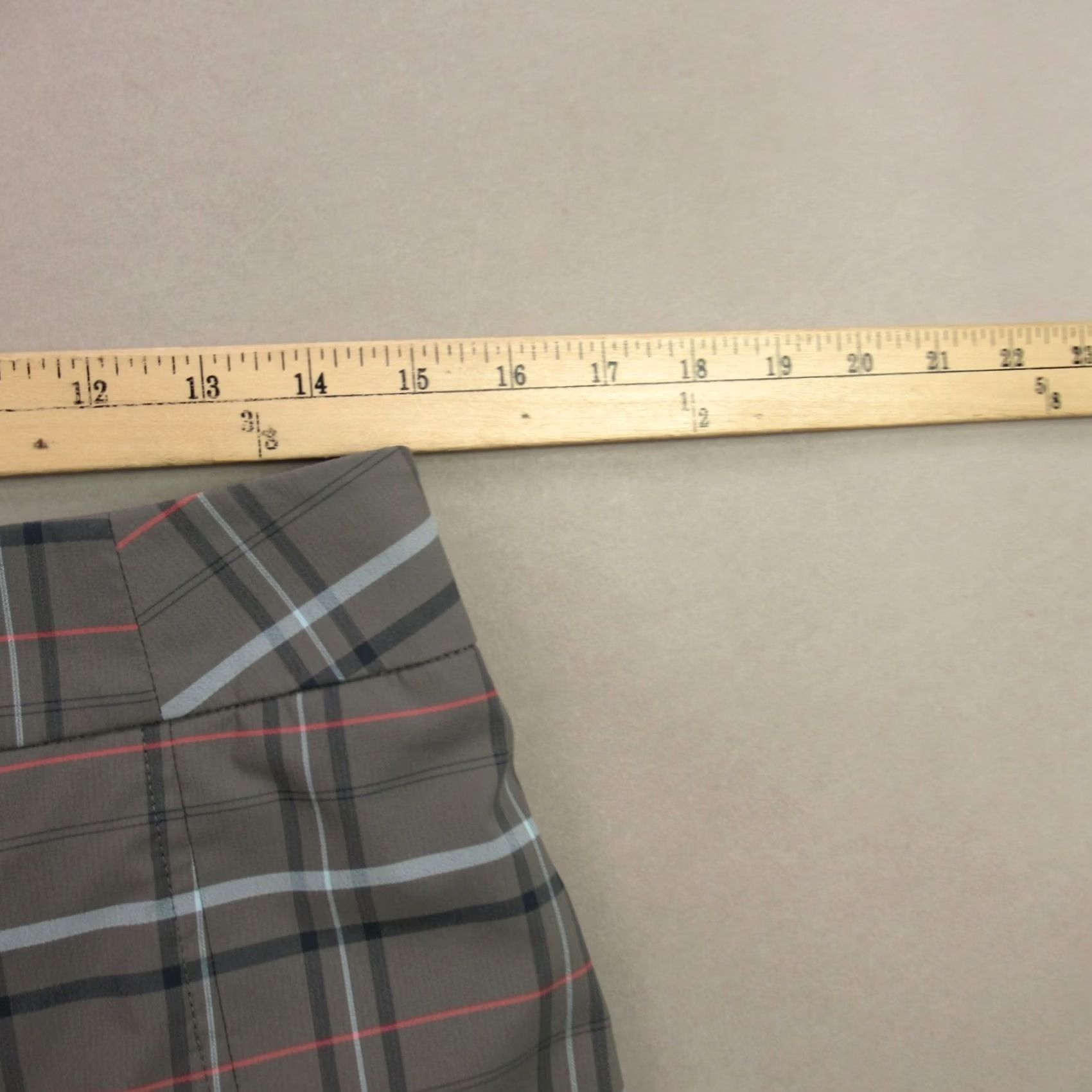 Oakley Oakley Skirt Womens 4 Plaid Midi Midi Skirt Lightweight Outdoor Casual Travel Logo Pockets Gray Knit Polyester Spandex Size 27" / US 4 / IT 40 - 7 Thumbnail