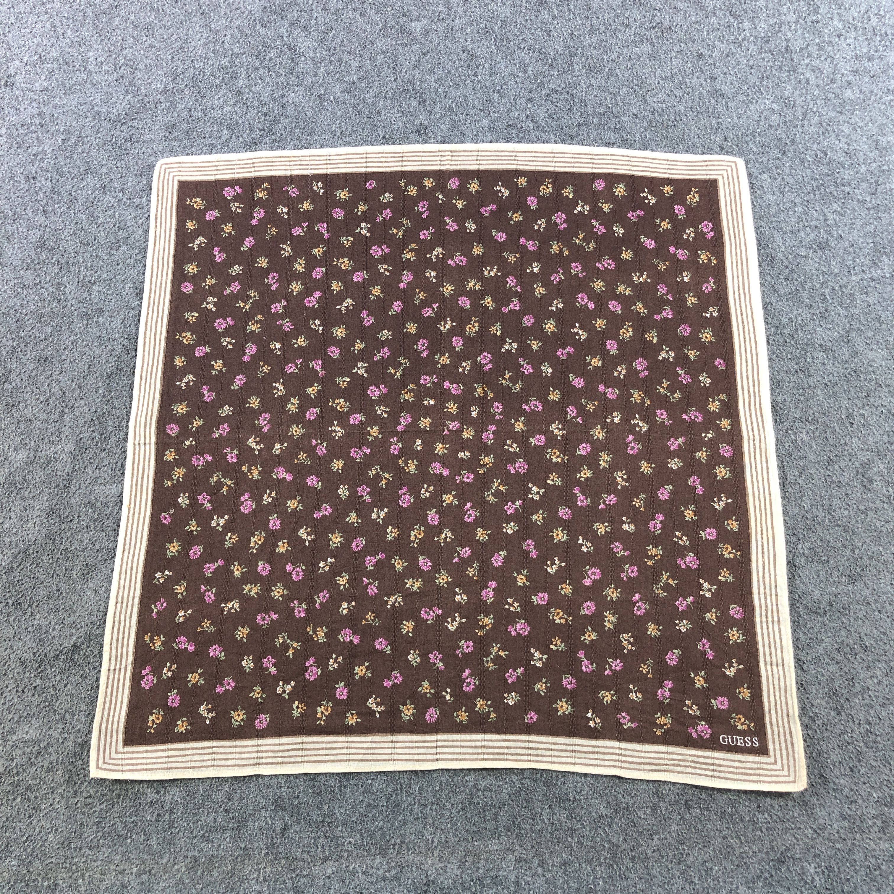 Guess Guess Handkerchief Neckerchief Bandana H2384 Size ONE SIZE - 2 Thumbnail