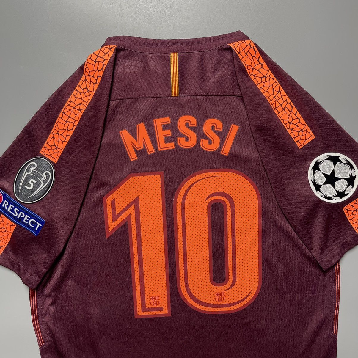 Nike BARCELONA NIKE 2017/2018 FOOTBALL THIRD JERSEY #10 MESSI Size US M / EU 48-50 / 2 - 8 Thumbnail
