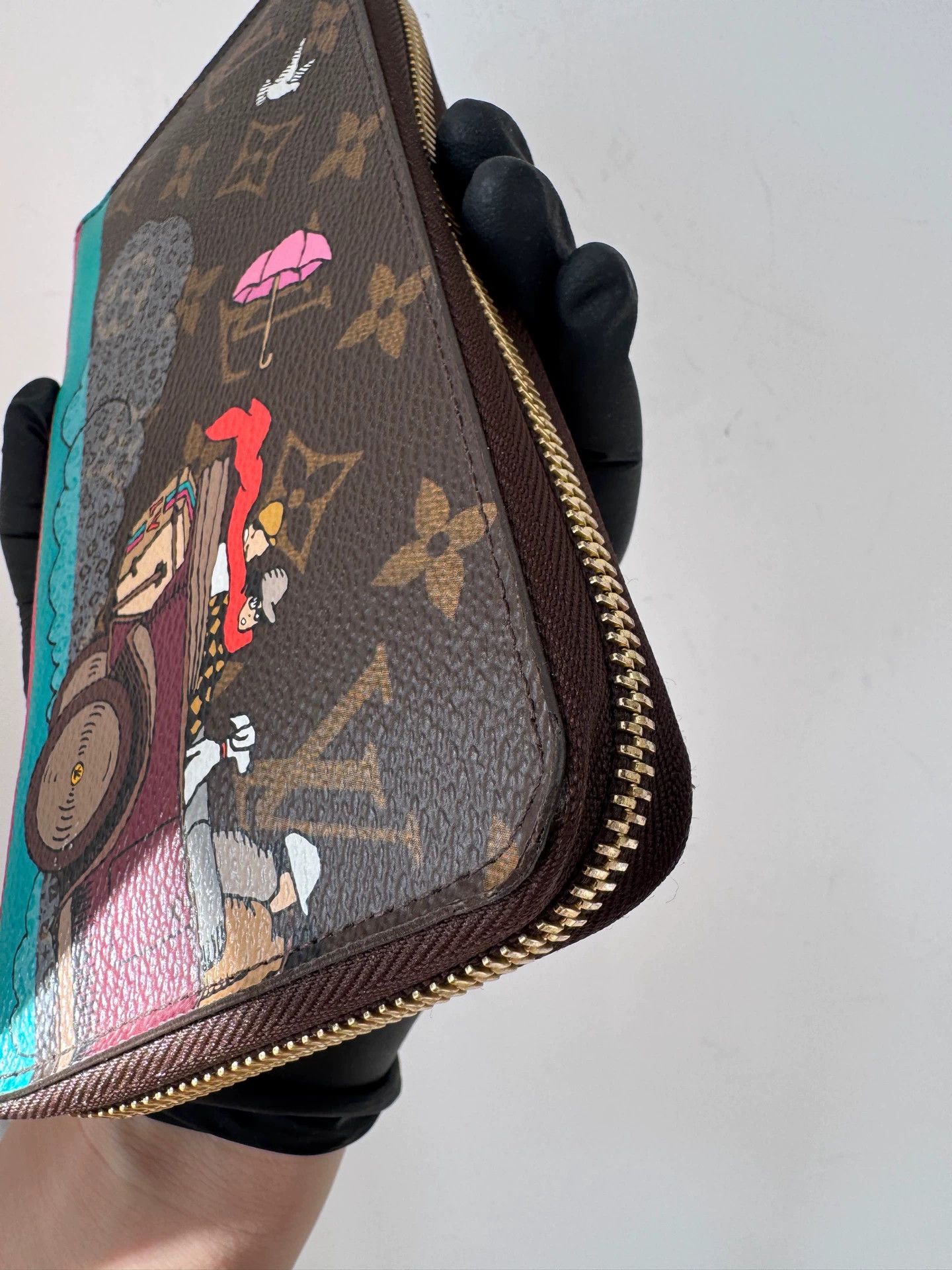 Louis Vuitton LV Women's 98NEW Tintin Graffiti LE Long Wallet Size ONE SIZE - 8 Thumbnail