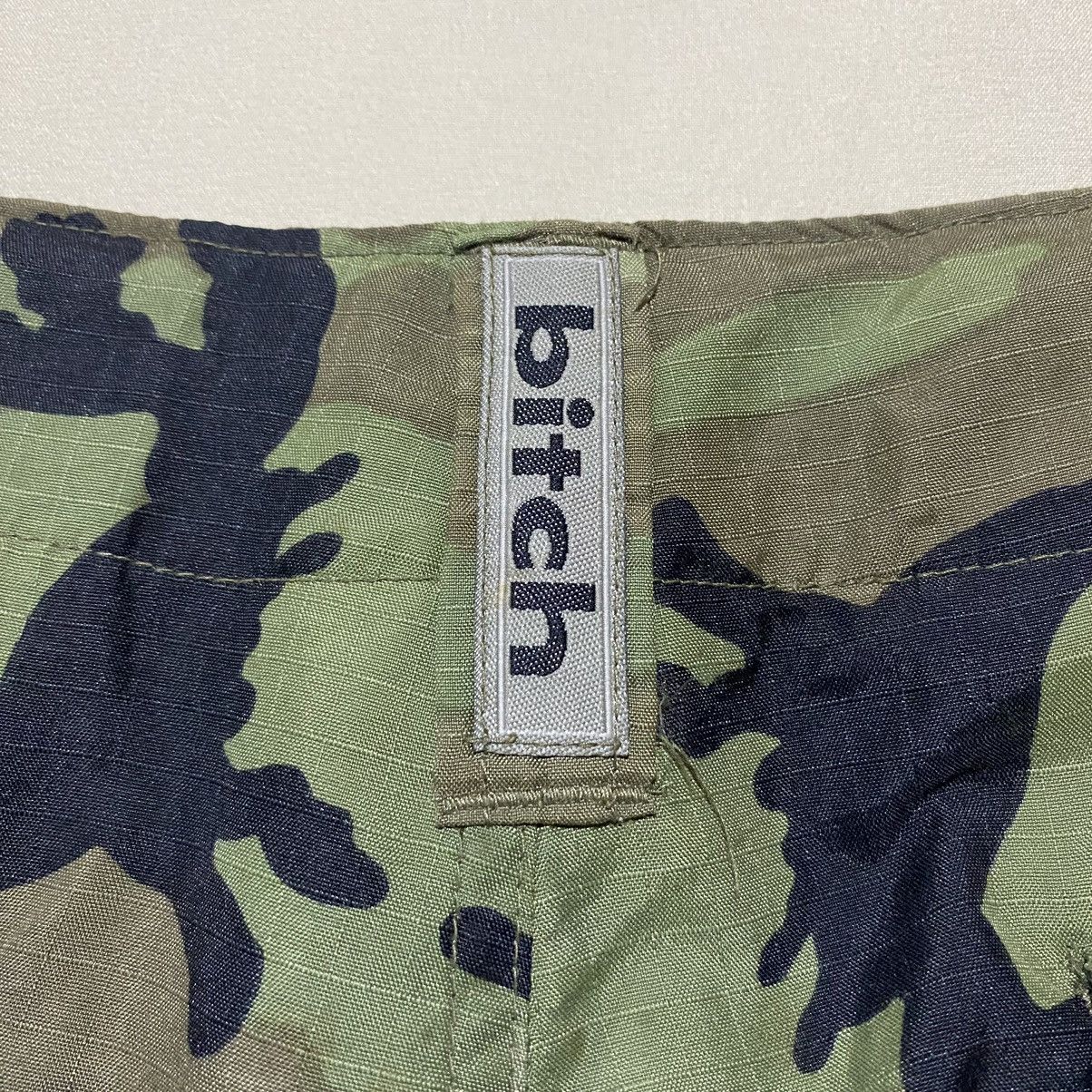 Hook-Ups Vintage Bitch Skateboards Camo Cargo Shorts Size US 34 / EU 50 - 3 Thumbnail