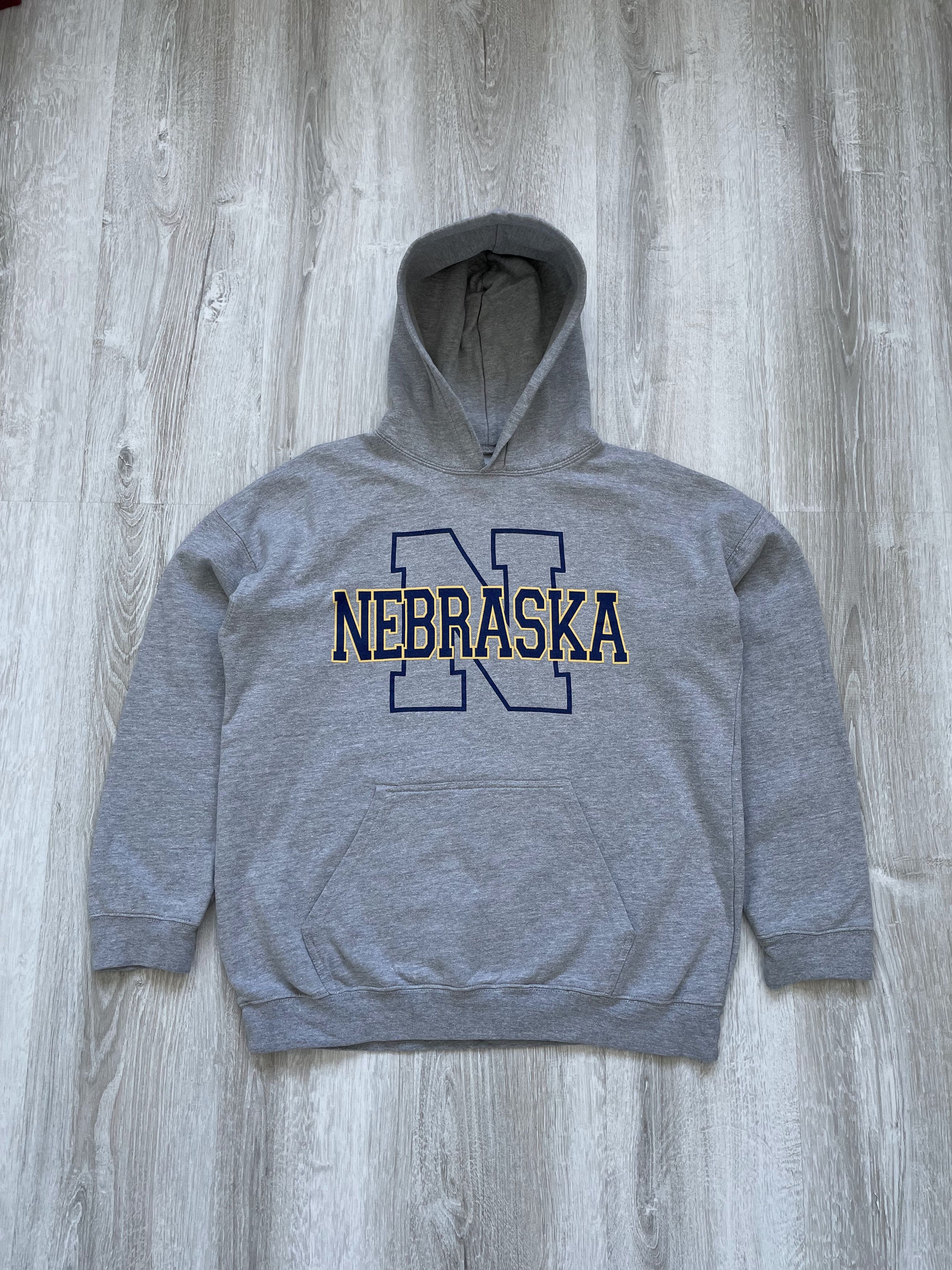 Vintage Vintage Nebraska NCAA College University Center Logo Hoodie Size US M / EU 48-50 / 2 - 1 Thumbnail