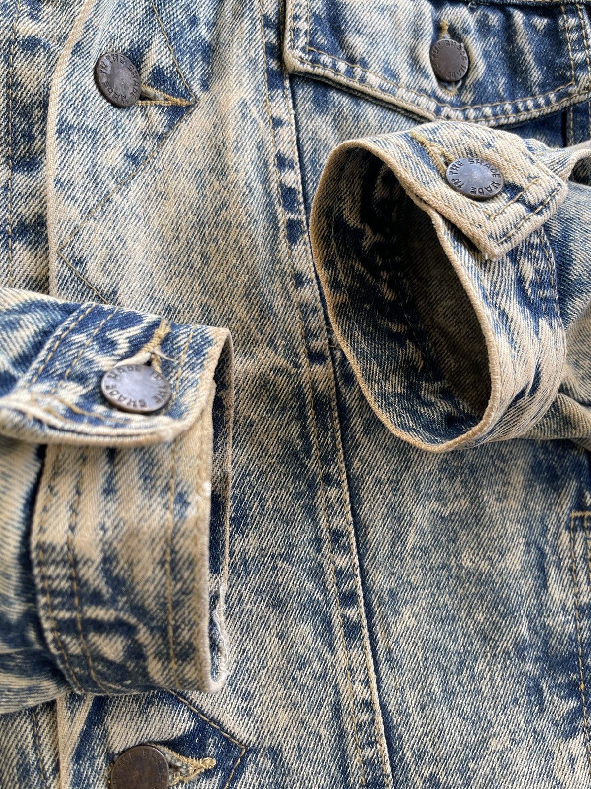 Vintage Vintage Dallas Cowboys Dusted Denim Acid Wash Jacket Size US L / EU 52-54 / 3 - 16 Thumbnail
