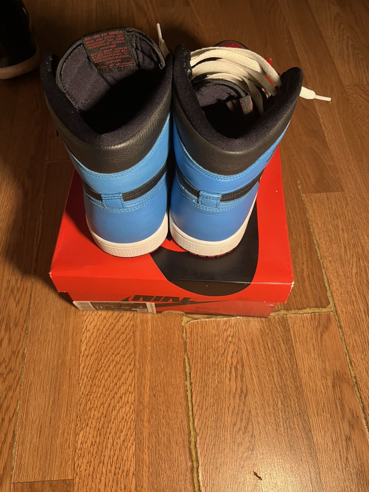 Jordan Brand Jordan 1 - Nc To Chi Size US 11.5 / IT 41.5 - 4 Thumbnail