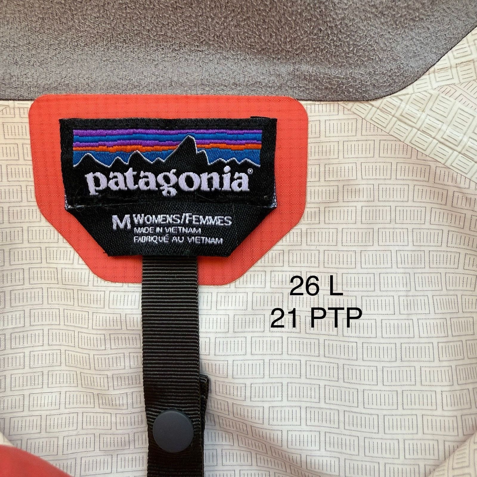 Patagonia Patagonia Torrentshell Jacket Women's M Peach Lightweight Size M / US 6-8 / IT 42-44 - 8 Thumbnail