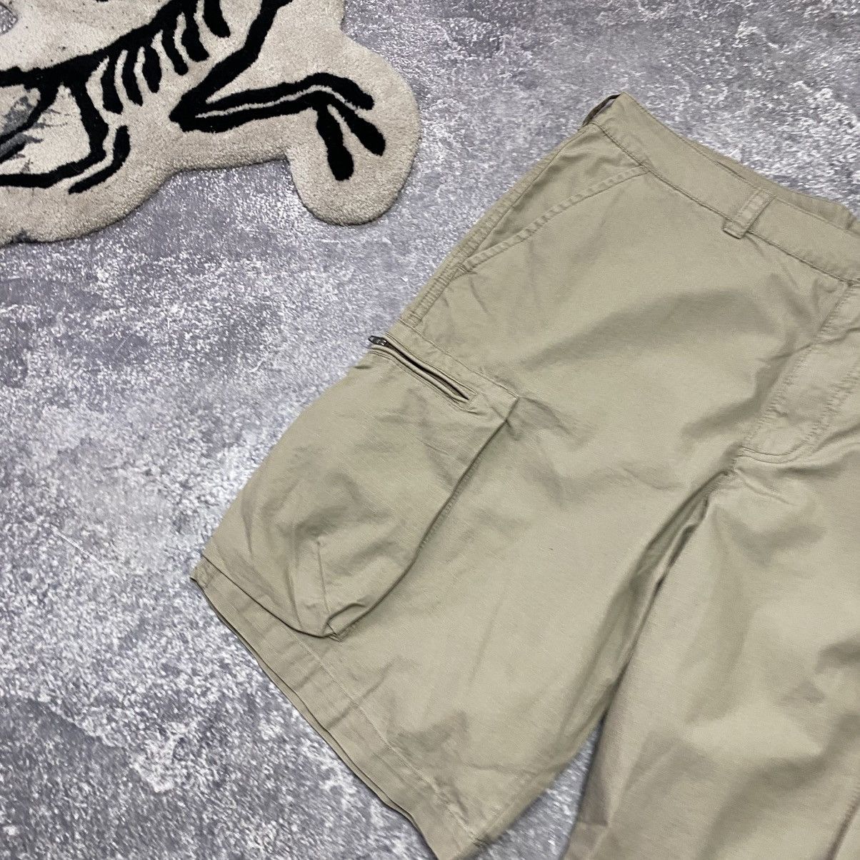 Nike Vintage Nike Cargo Small Logo Streetwear y2k shorts Size US 34 / EU 50 - 3 Thumbnail