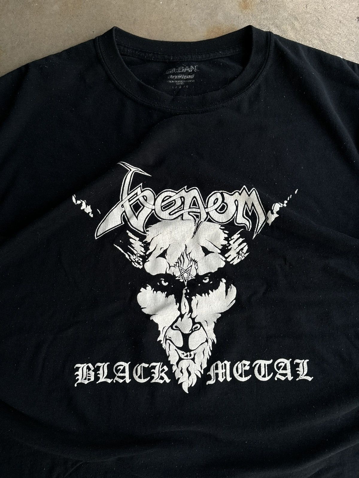 Band Tees × Vintage Crazy Venom Black Metal Grunge Y2K Boxy Logo Tee Size US XL / EU 56 / 4 - 3 Thumbnail