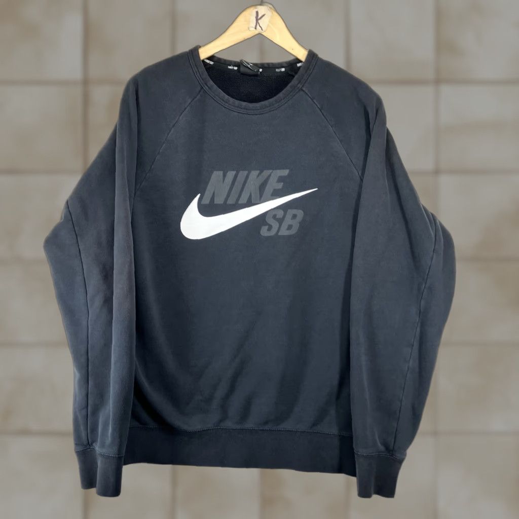 Nike Nike SB Enigma Sweatshirt Mens L Black Round Neck Pullover Graphic Print Embroidered Logo 2018 Skating City Classic All Seasons Sweatshirt Size US L / EU 52-54 / 3 - 1 Thumbnail
