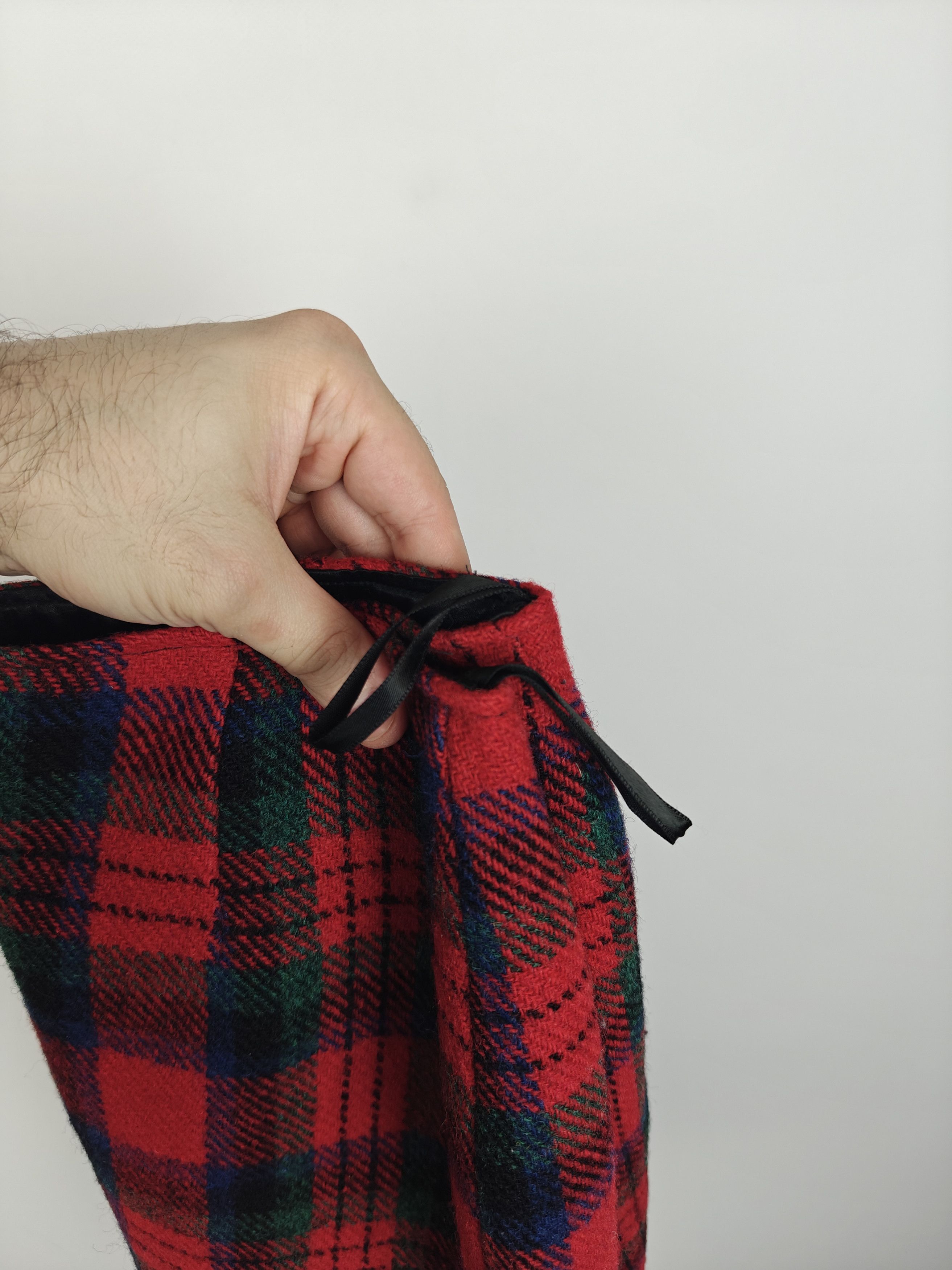 Harris Tweed Harris Tweed x Jigsaw Skirt Red Check size US4 Size 27" / US 4 / IT 40 - 8 Thumbnail