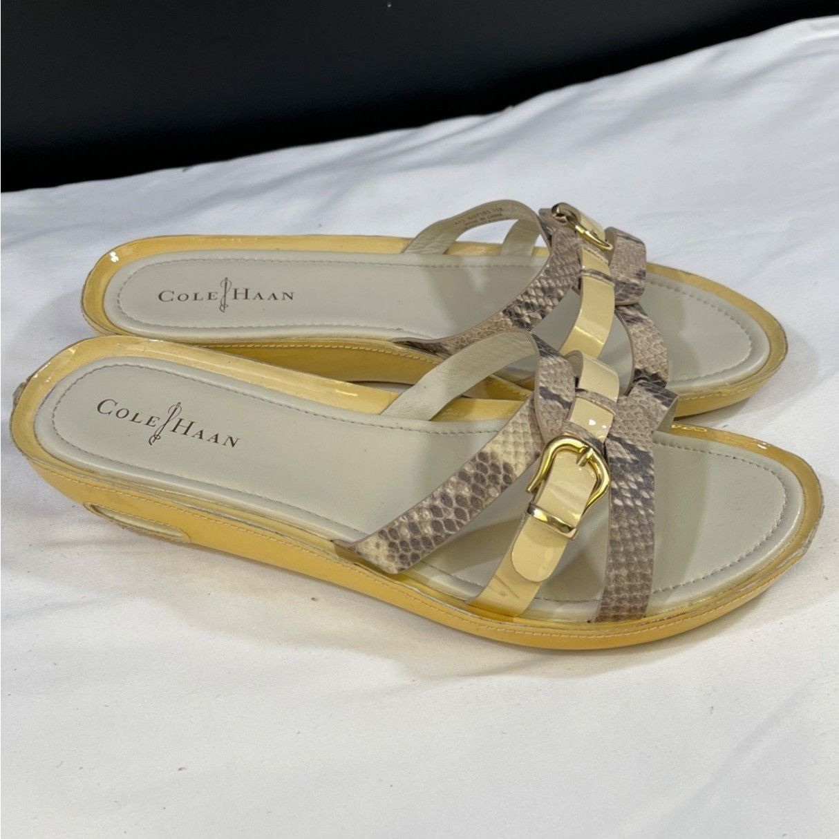 Cole Haan Cole Haan Women's Cream Snake Print Sandals/Slides Size 11B Size US 11 / IT 41 - 2 Thumbnail