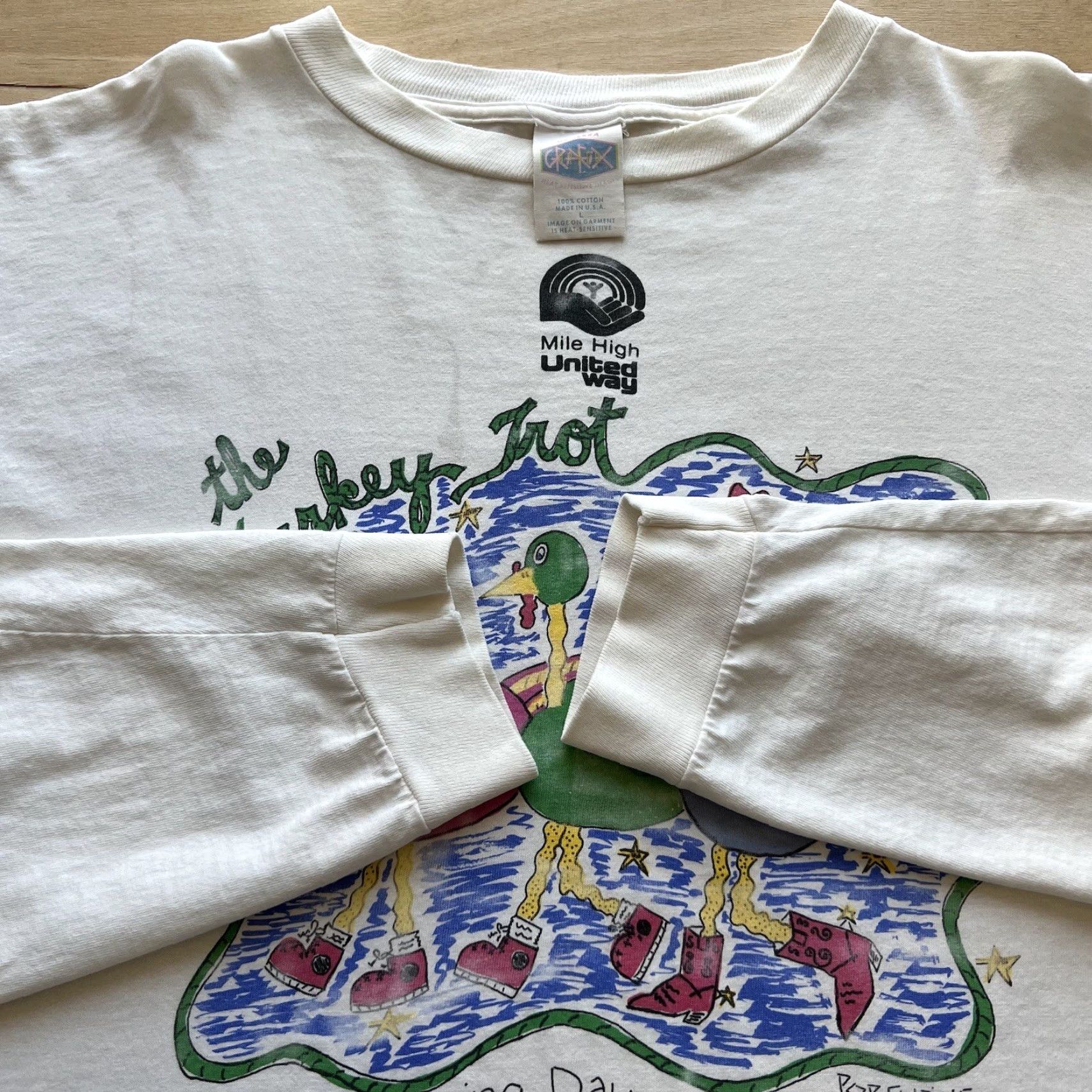 Vintage VINTAGE Turkey Trot Thanksgiving Shirt Large White 90s Long Sleeve Running Faded Size US L / EU 52-54 / 3 - 4 Thumbnail