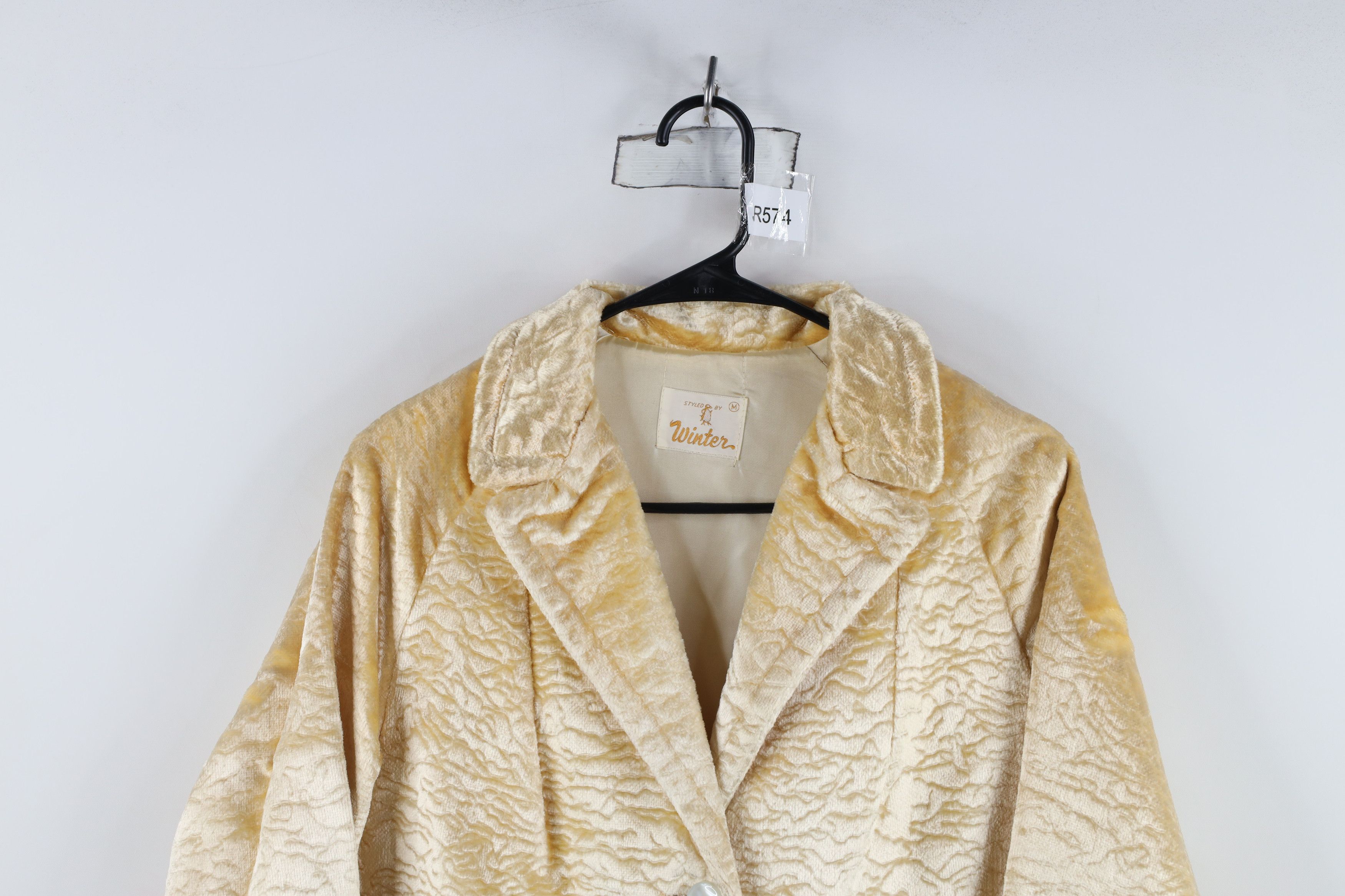 Vintage Vintage 50s 60s Streetwear Velvet Flower Jacket USA Cream Size M / US 6-8 / IT 42-44 - 2 Thumbnail