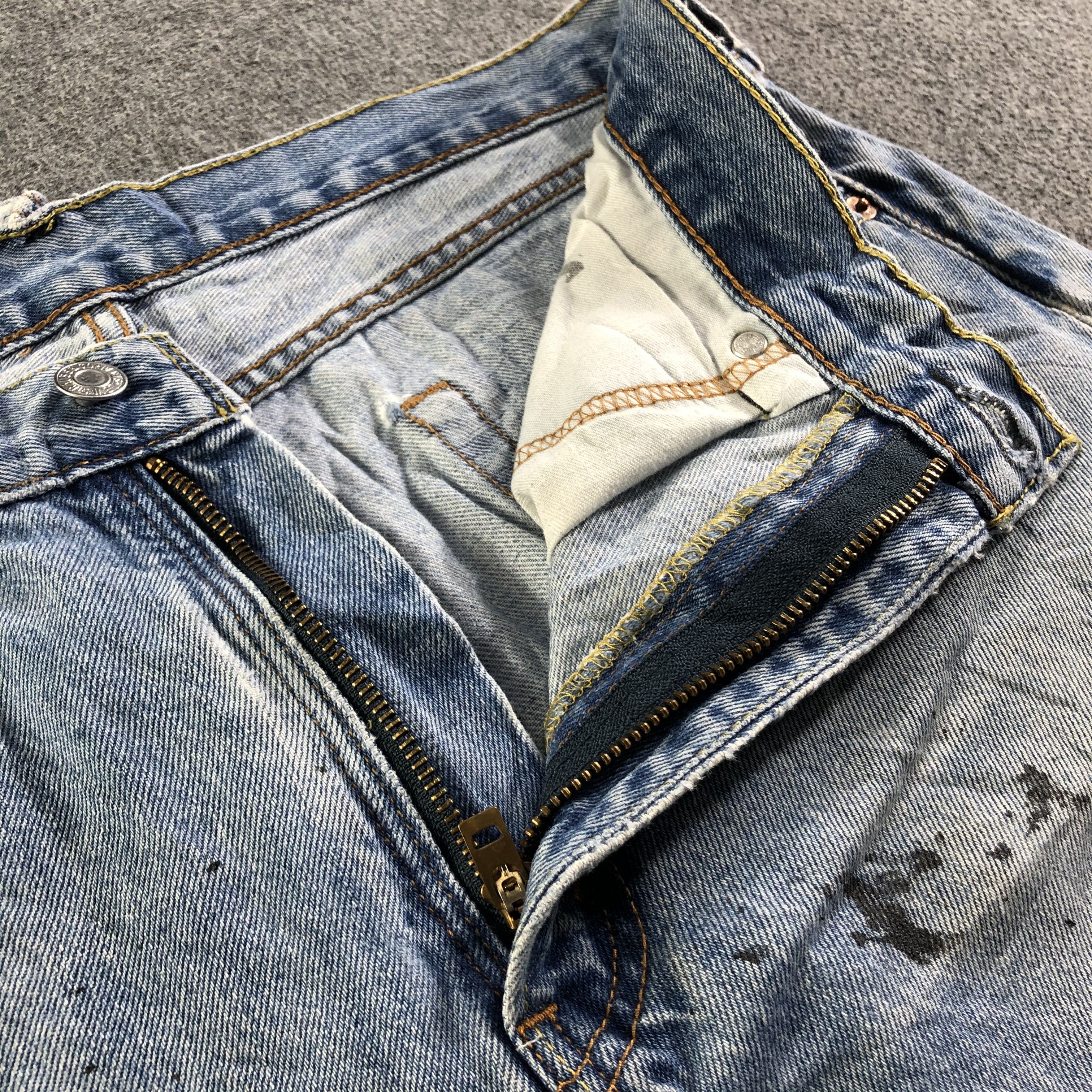 Levi's Vintage Light Wash Levis 505 Jeans-J4306 Size US 35 - 9 Thumbnail