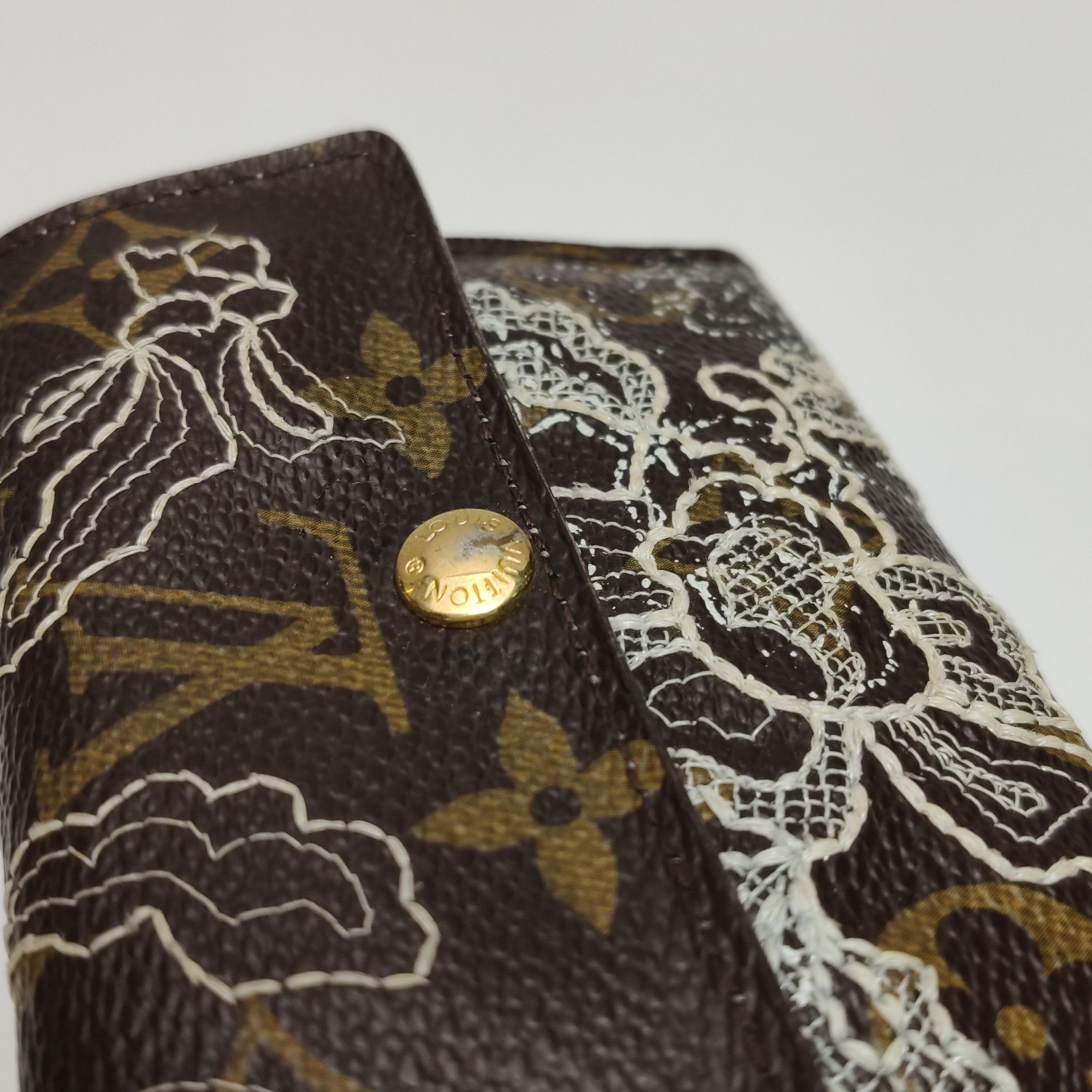 Louis Vuitton Louis Vuitton (LV) Cowhide Monogram Printed Floral Wallet - Size ONE SIZE - 3 Thumbnail