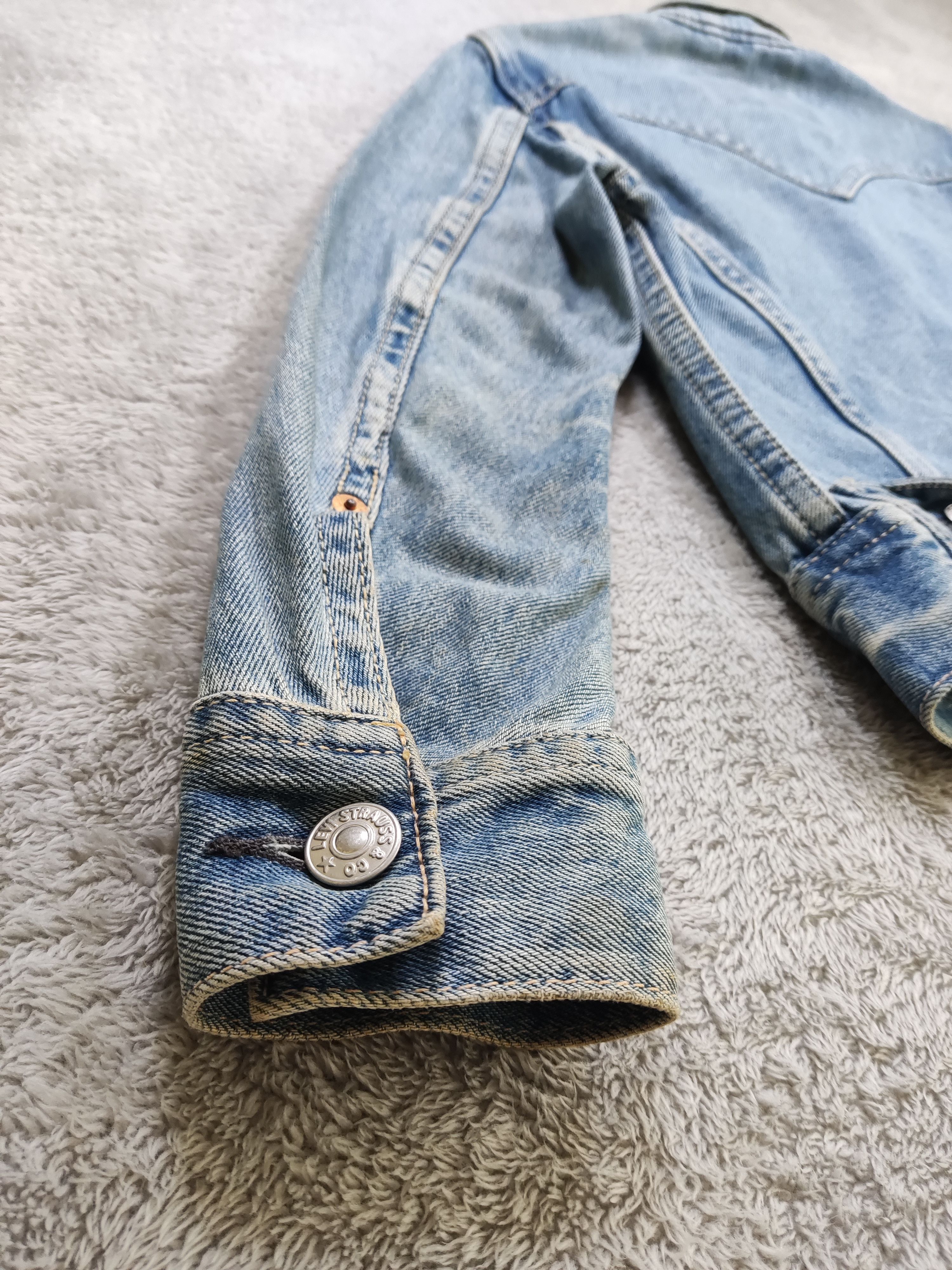 Levi's Levi’s Vintage Distressed faded Denim Trucker Jacket Size M Size M / US 6-8 / IT 42-44 - 15 Thumbnail