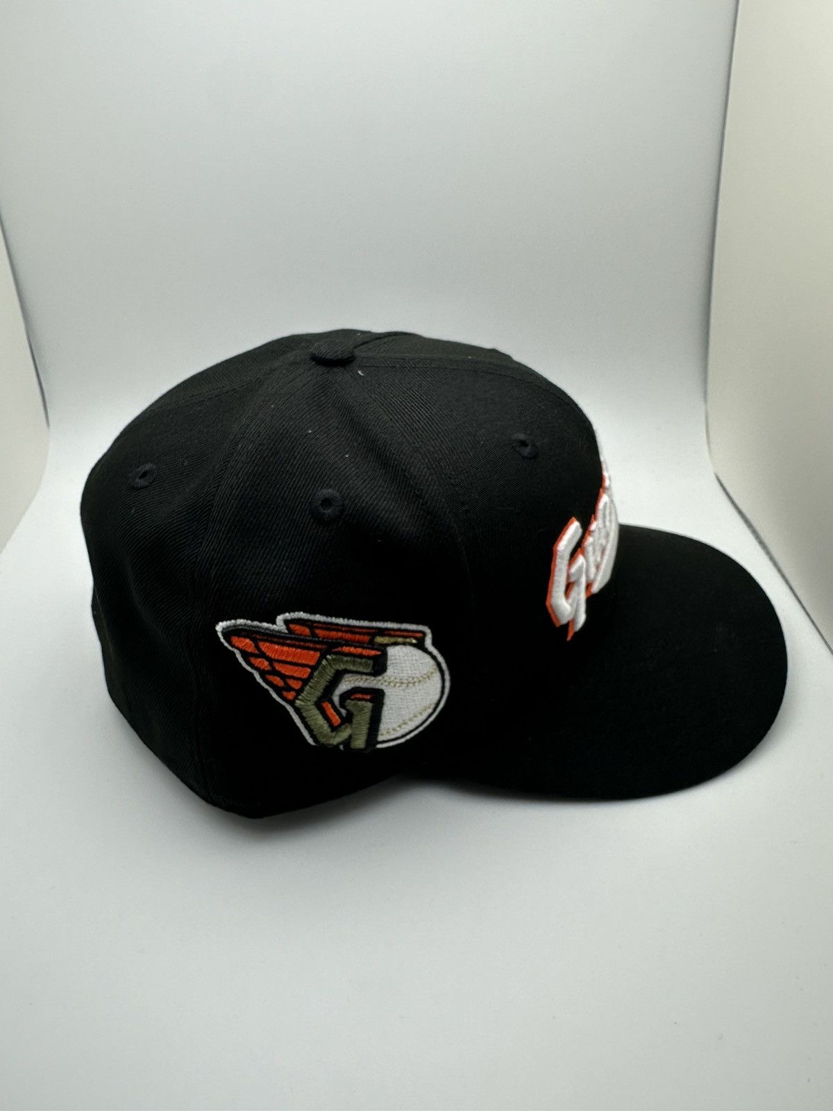 Hat Club × Lids × New Era Cleveland Guardians Fitted 7 3/8 Size ONE SIZE - 2 Thumbnail