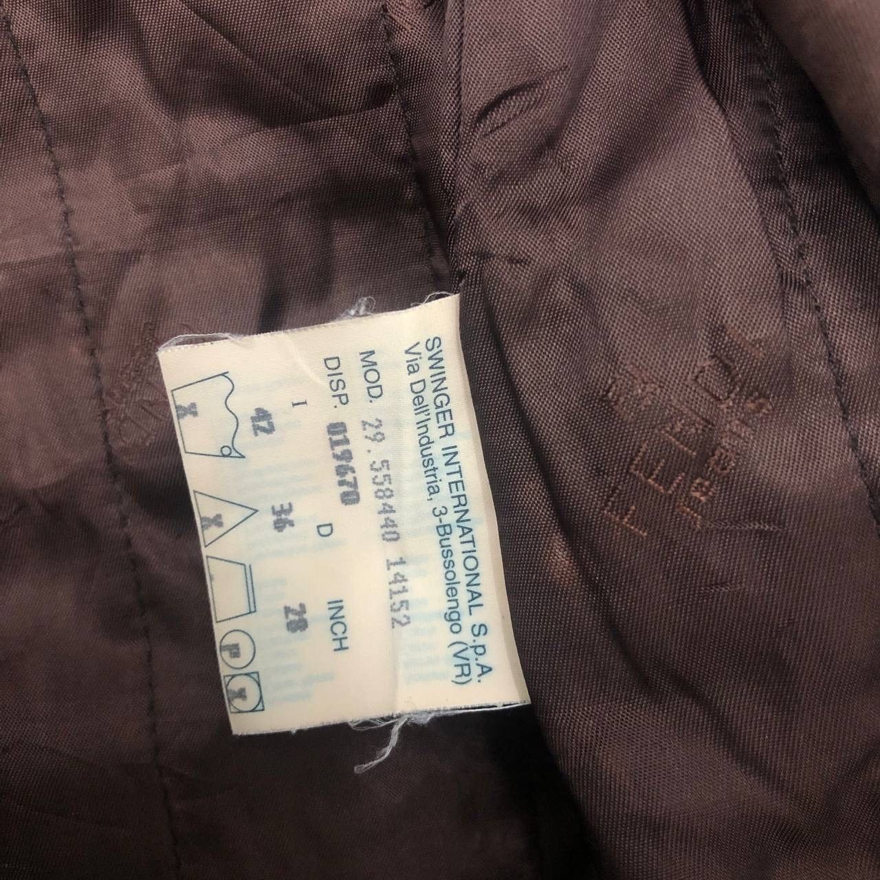 Fendi Y690. FENDI COATS Size M / US 6-8 / IT 42-44 - 7 Thumbnail