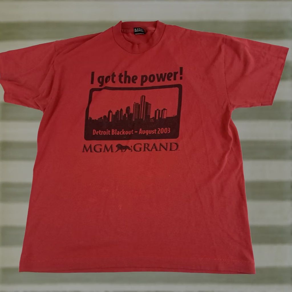 Fruit Of The Loom VINTAGE Detroit Blackout 2003 I Got the Power MGM Grand T-Shirt Maroon XL Size US XL / EU 56 / 4 - 1 Thumbnail