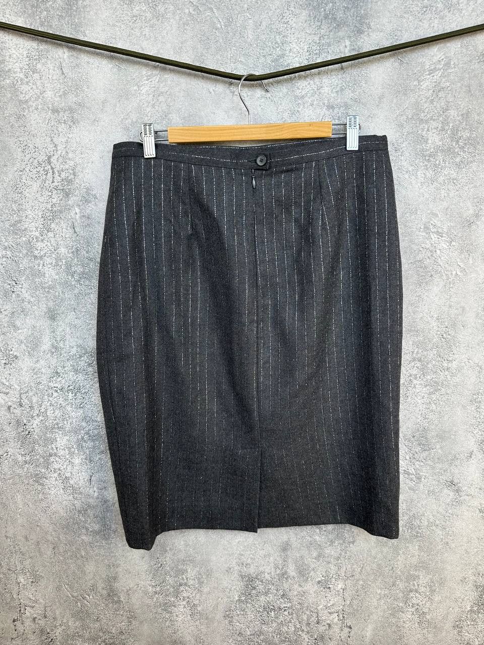 Yves Saint Laurent Yves Saint Laurent Variation 90s Pinstripe Wool Pencil Skirt Size 36" / US 14 / IT 50 - 2 Thumbnail