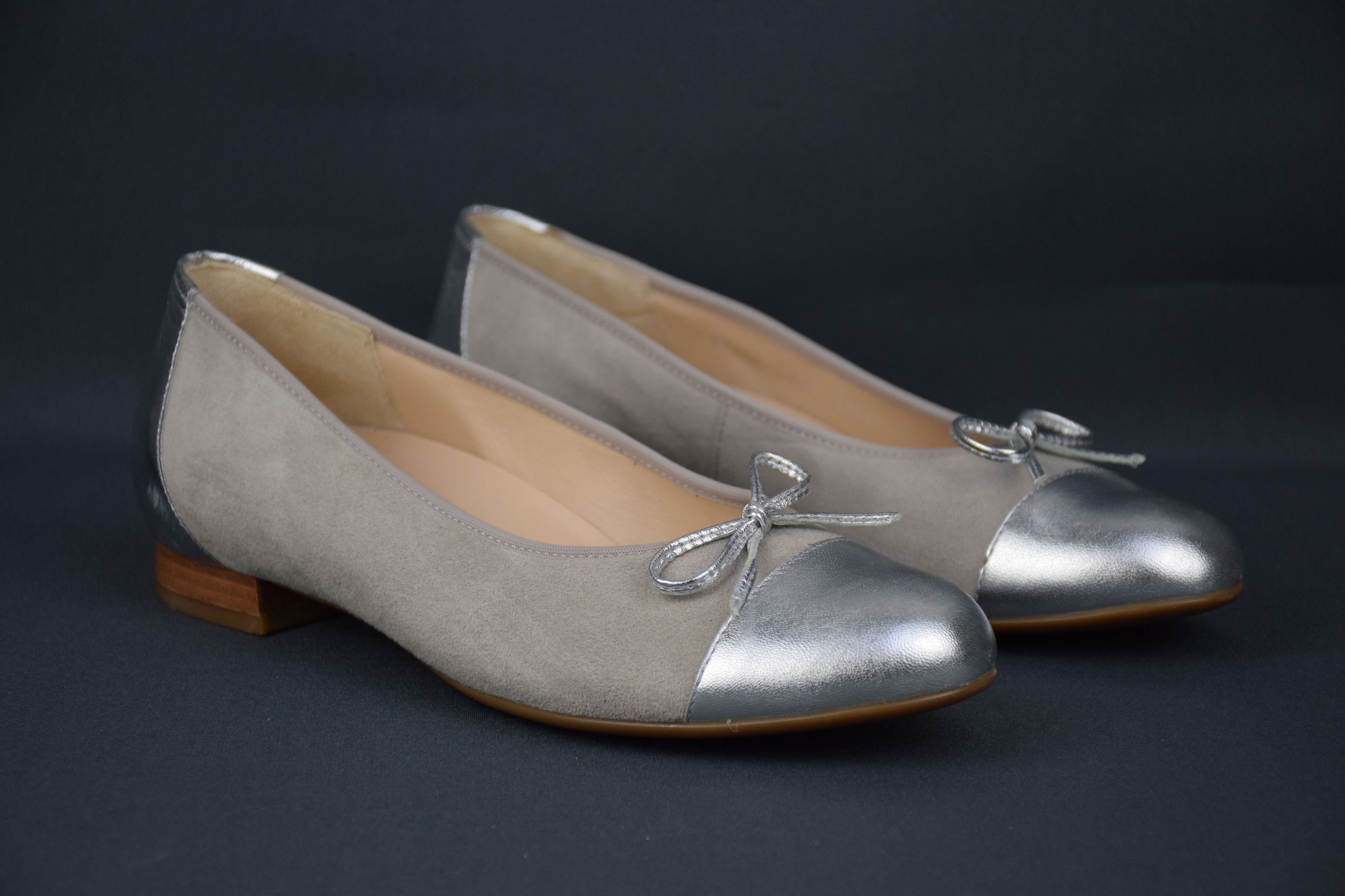 Handmade HASSIA Fermo-G Gray Bow Suede Ballet US 6 UK 3.5 Eu 37 Size US 6 / IT 36 - 1 Thumbnail