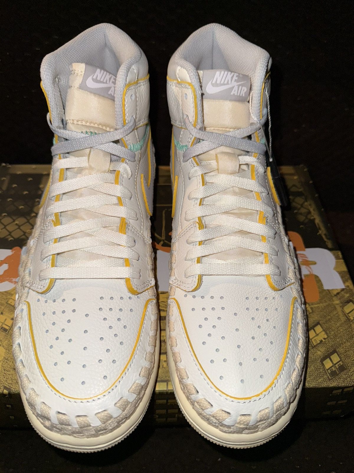Jordan Brand × Union LA Nike Air Jordan 1 x Union LA “Bephie’s Beauty Supply” NEW DS Size US 9 / EU 42 - 10 Thumbnail