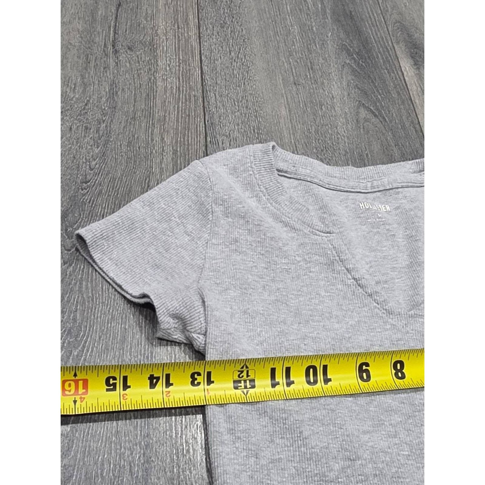 Hollister Hollister GRAY RIBBED HEART Y2K Top Medium A003201 Size M / US 6-8 / IT 42-44 - 3 Thumbnail